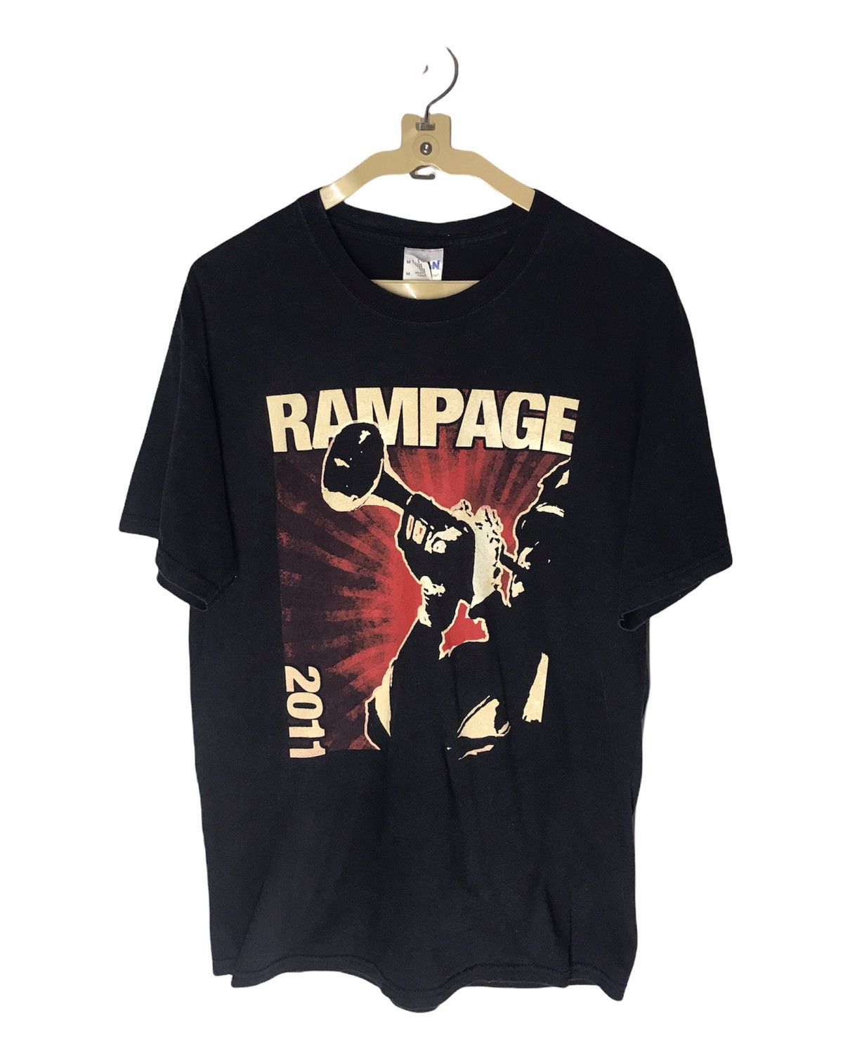 Band Tees × Gildan Rampage tour 2011 tshirt Size US M / EU 48-50 / 2 - 1 Thumbnail