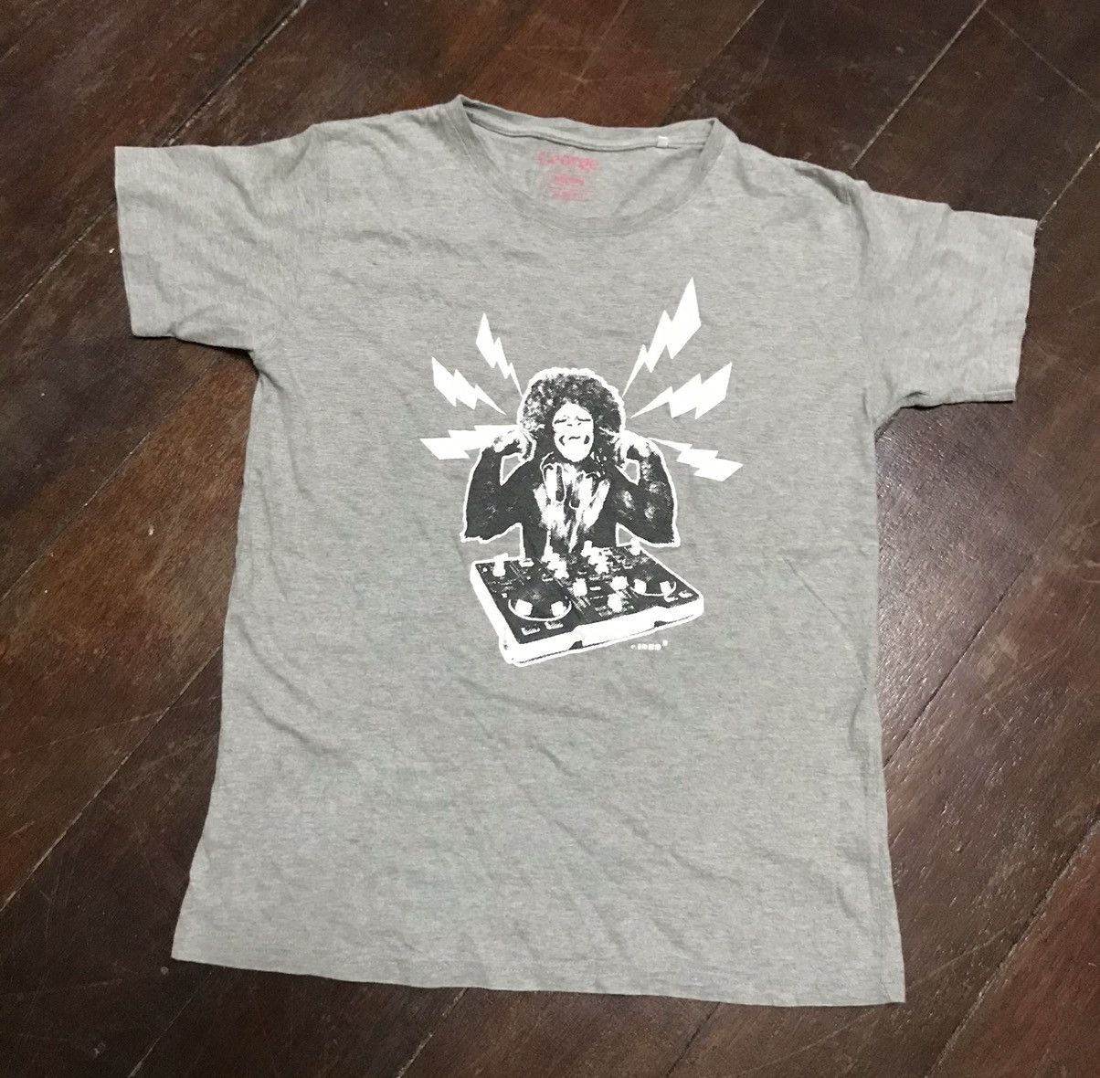 George George tshirt slim fit medium size Size US M / EU 48-50 / 2 - 6 Thumbnail
