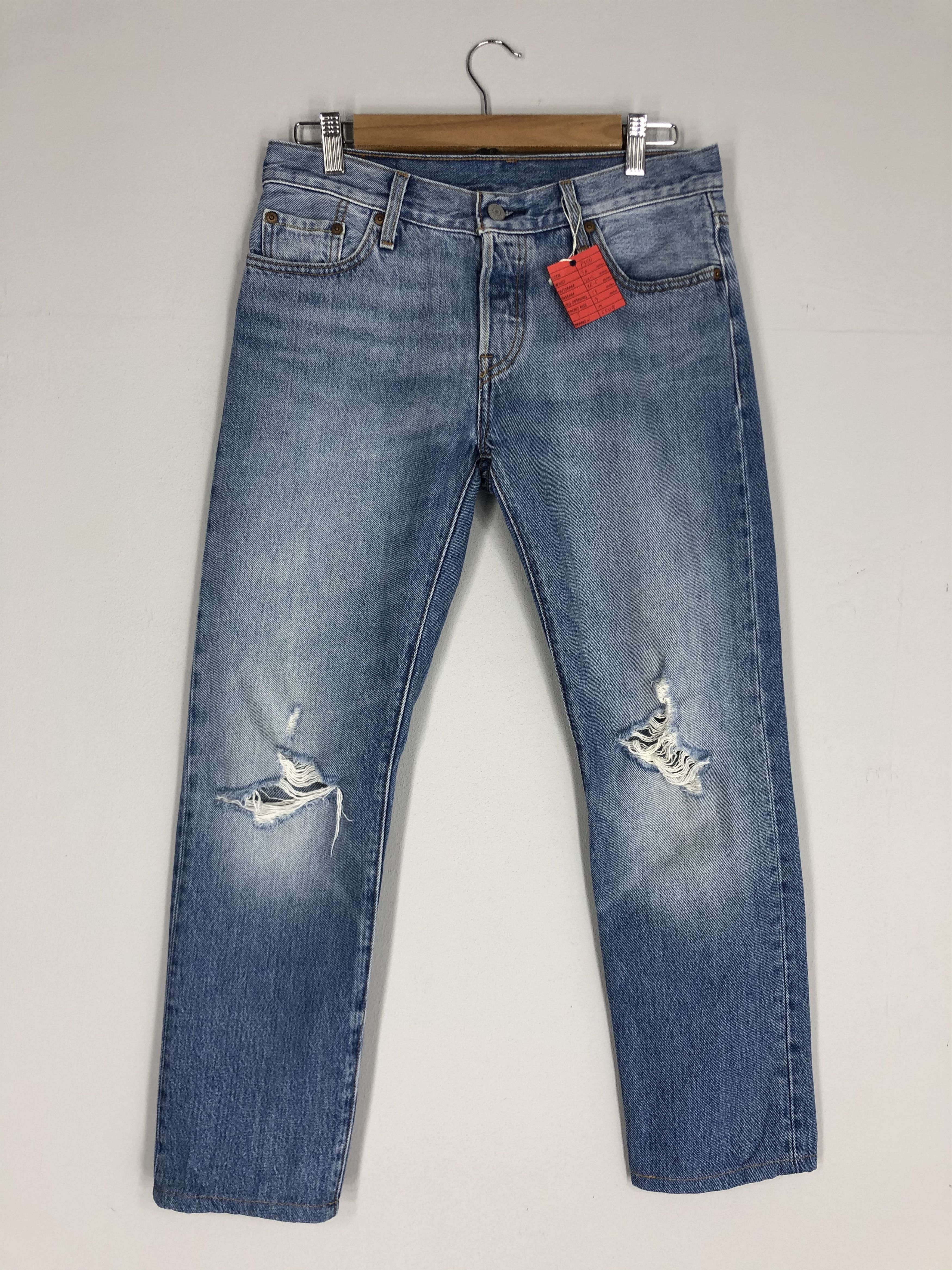 Vintage Levi's 501 light Blue Stone Wash Jean Denim Size 30