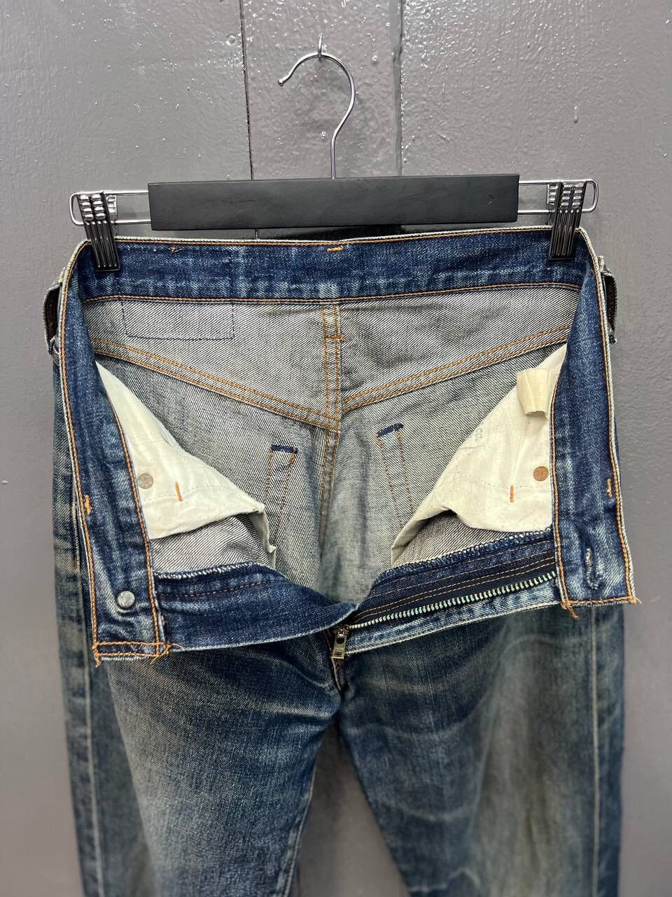 Levi's VINTAGE LEVI’S BIG E SELVEDGE JEANS LOT J2 SIZE 28 Size US 28 / EU 44 - 14 Thumbnail