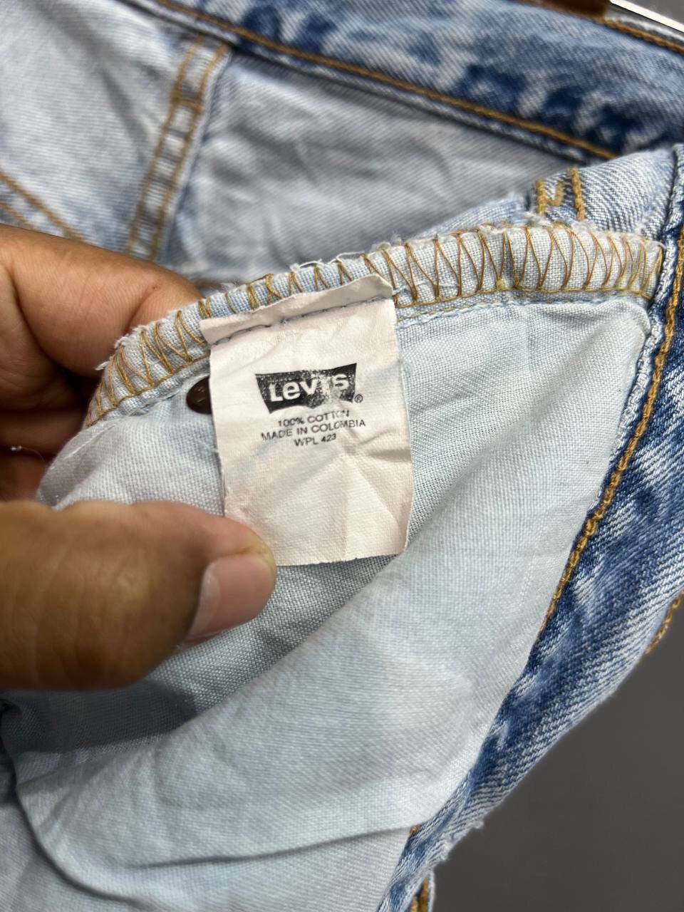 Levi's VINTAGE LEVI’S 501 JEANS Size US 33 - 13 Thumbnail