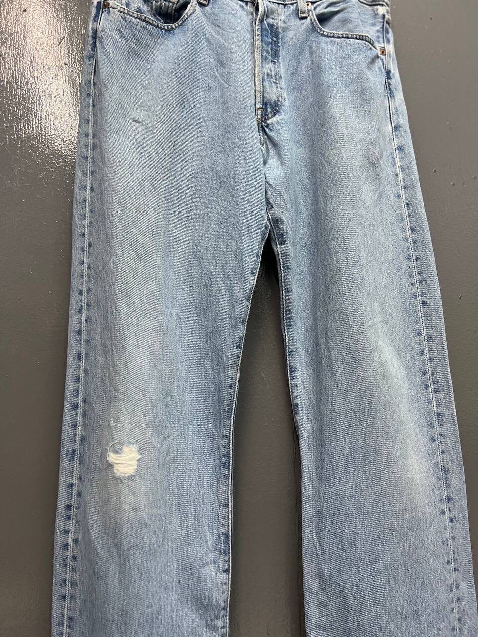 Levi's VINTAGE LEVI’S 501 JEANS Size US 33 - 5 Thumbnail