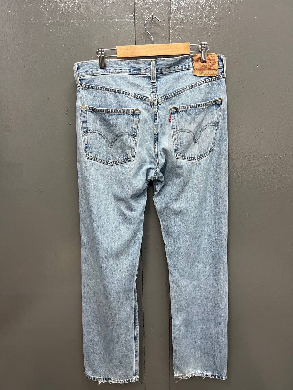 Levi's VINTAGE LEVI’S 501 JEANS Size US 33 - 8 Thumbnail