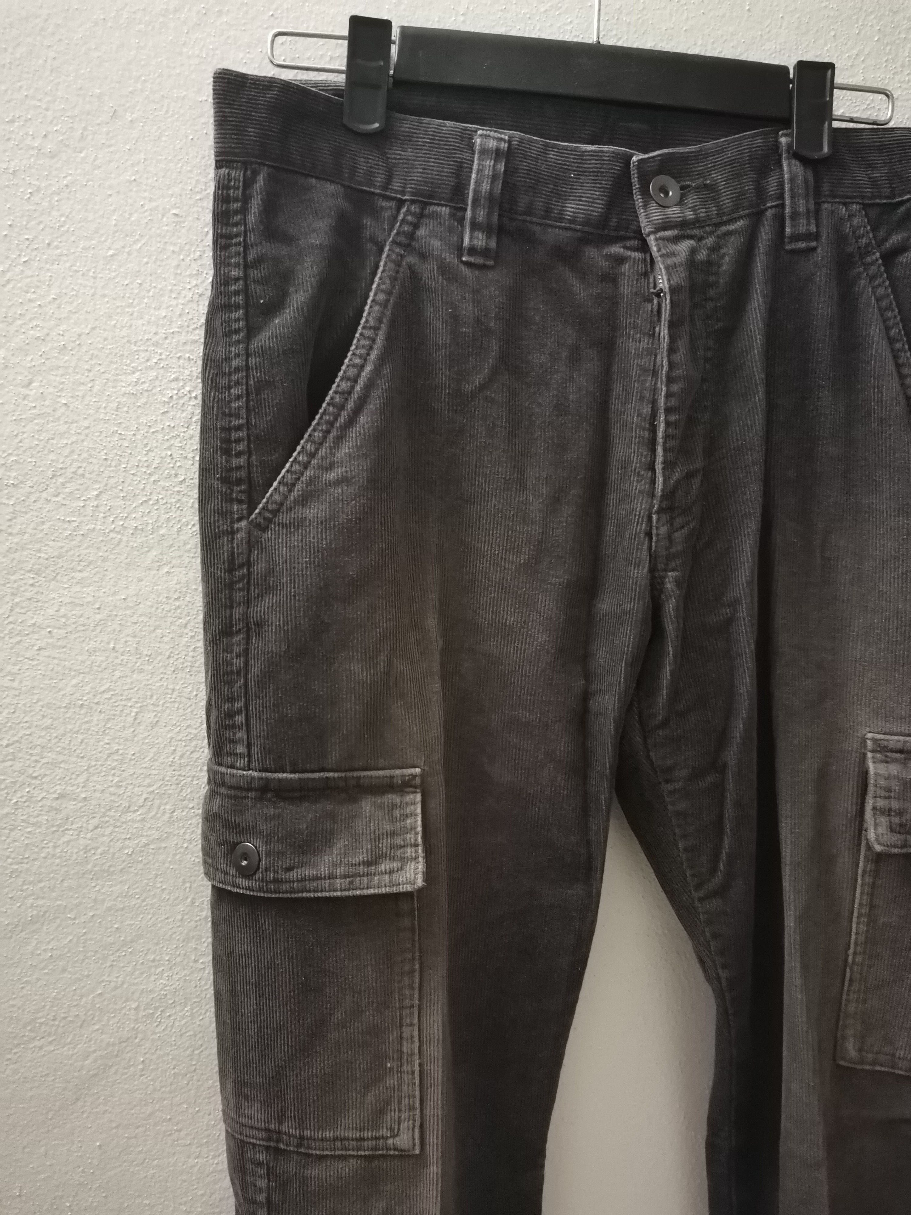 Uniqlo Uniqlo Corduroy Cargo Pants Size US 32 / EU 48 - 3 Thumbnail