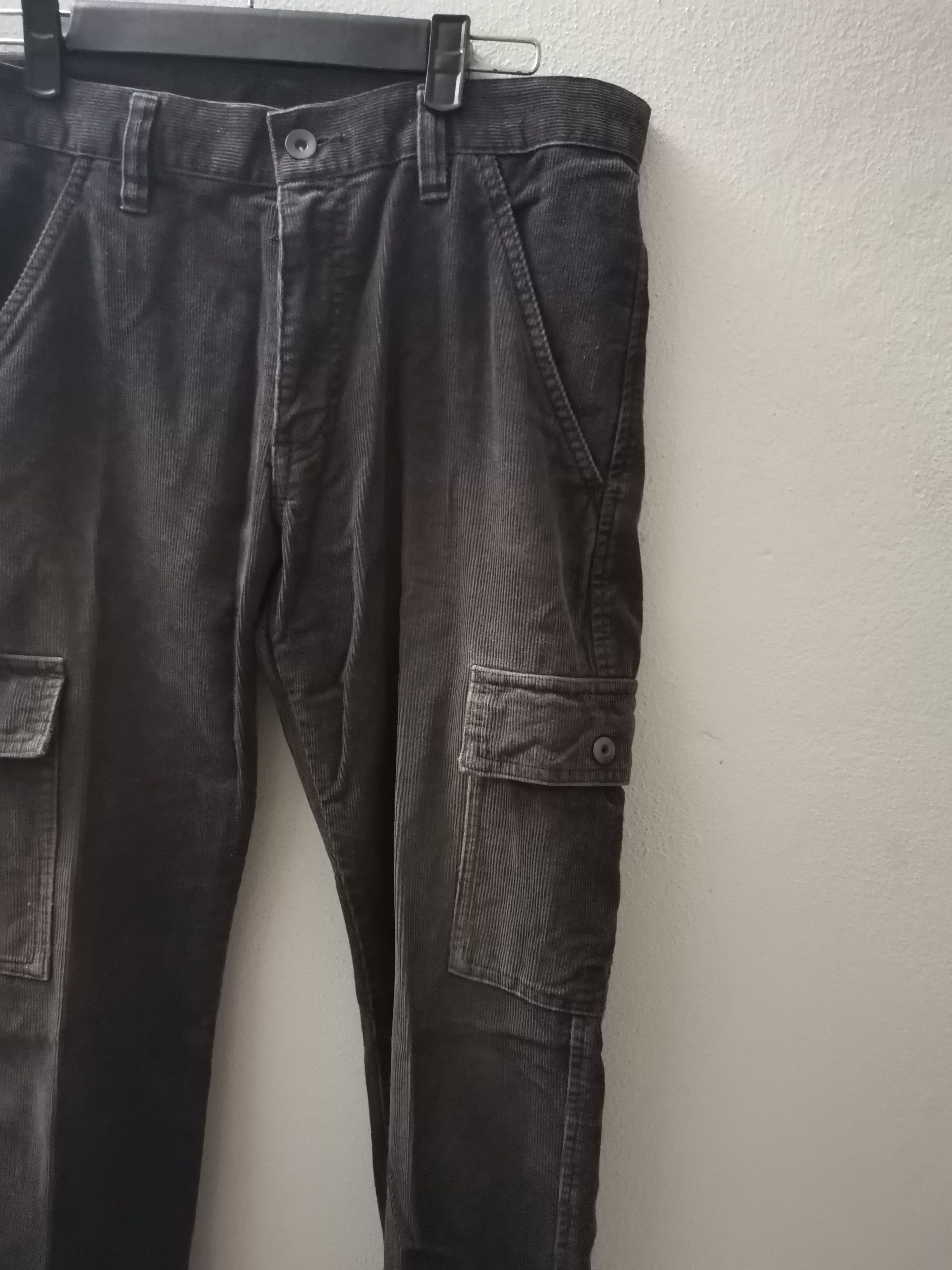 Uniqlo Uniqlo Corduroy Cargo Pants Size US 32 / EU 48 - 4 Thumbnail