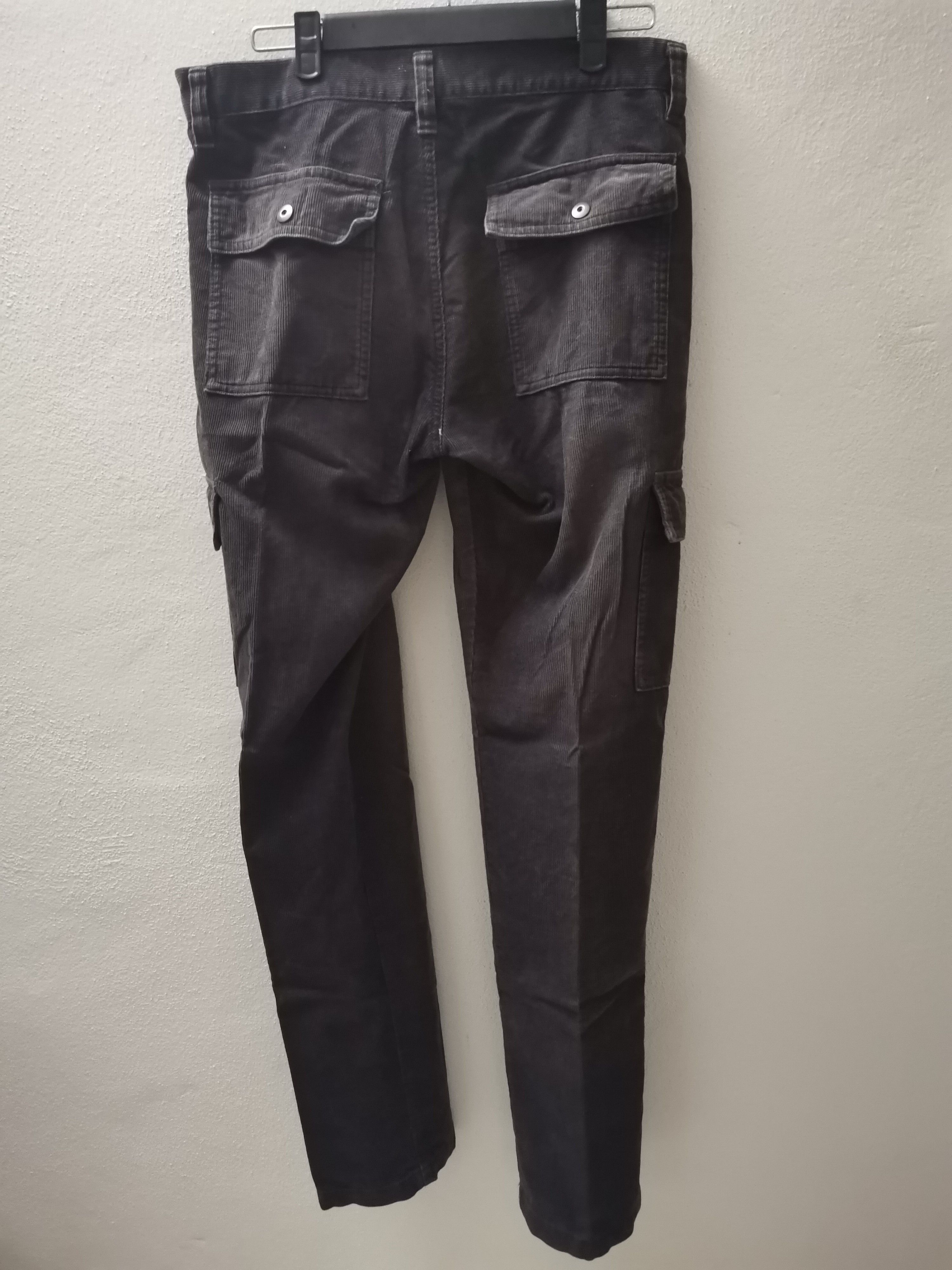 Uniqlo Uniqlo Corduroy Cargo Pants Size US 32 / EU 48 - 2 Thumbnail