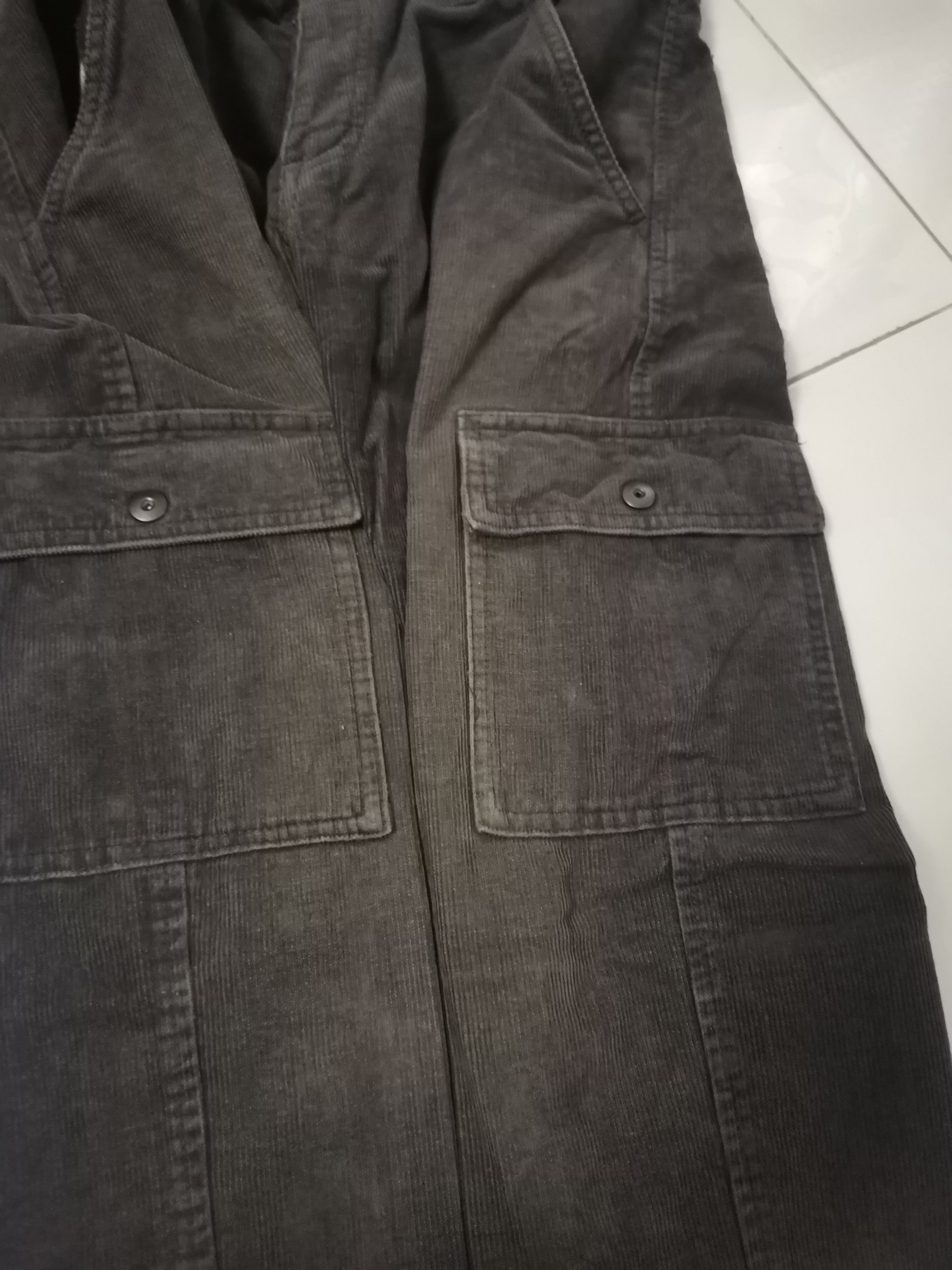 Uniqlo Uniqlo Corduroy Cargo Pants Size US 32 / EU 48 - 7 Thumbnail