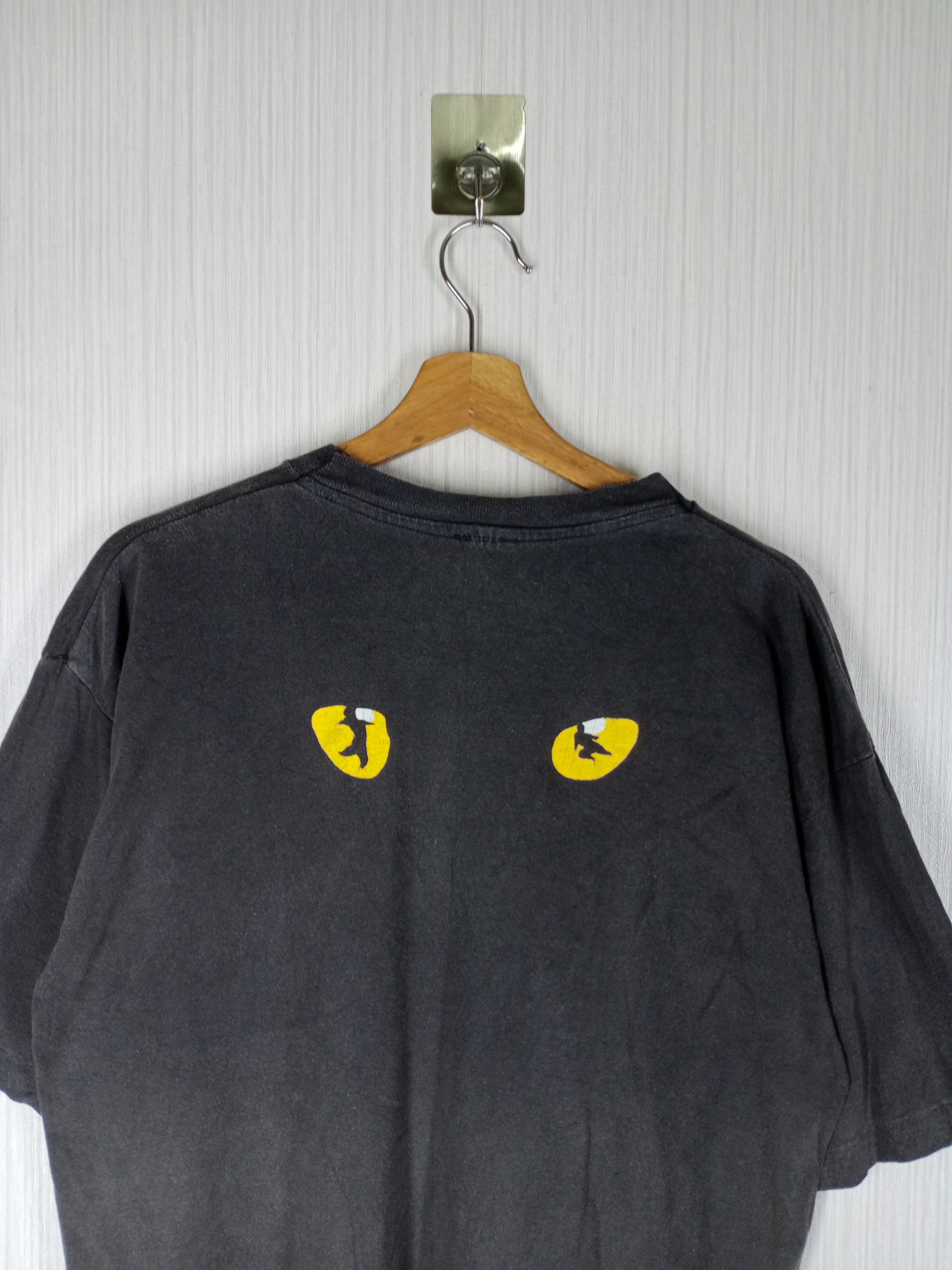 Band Tees × Vintage Rare Vintage 1981 Cats London Musical Tshirt Size US L / EU 52-54 / 3 - 7 Thumbnail