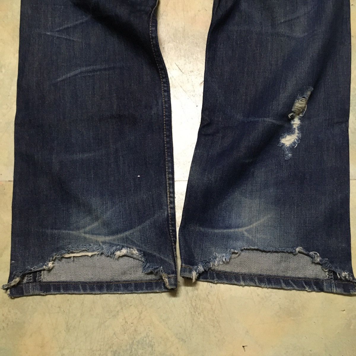 Levi's Vintage Levi’s 512 Distressed Denim Jeans Size US 30 / EU 46 - 9 Thumbnail