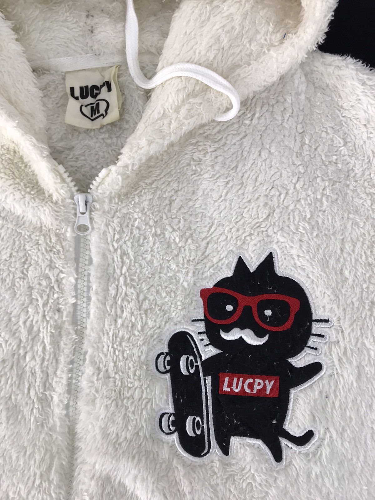 Japanese Brand Vintage Lucpy Hoodies Zipper Style Embroidery Logo Size L Size US M / EU 48-50 / 2 - 4 Thumbnail