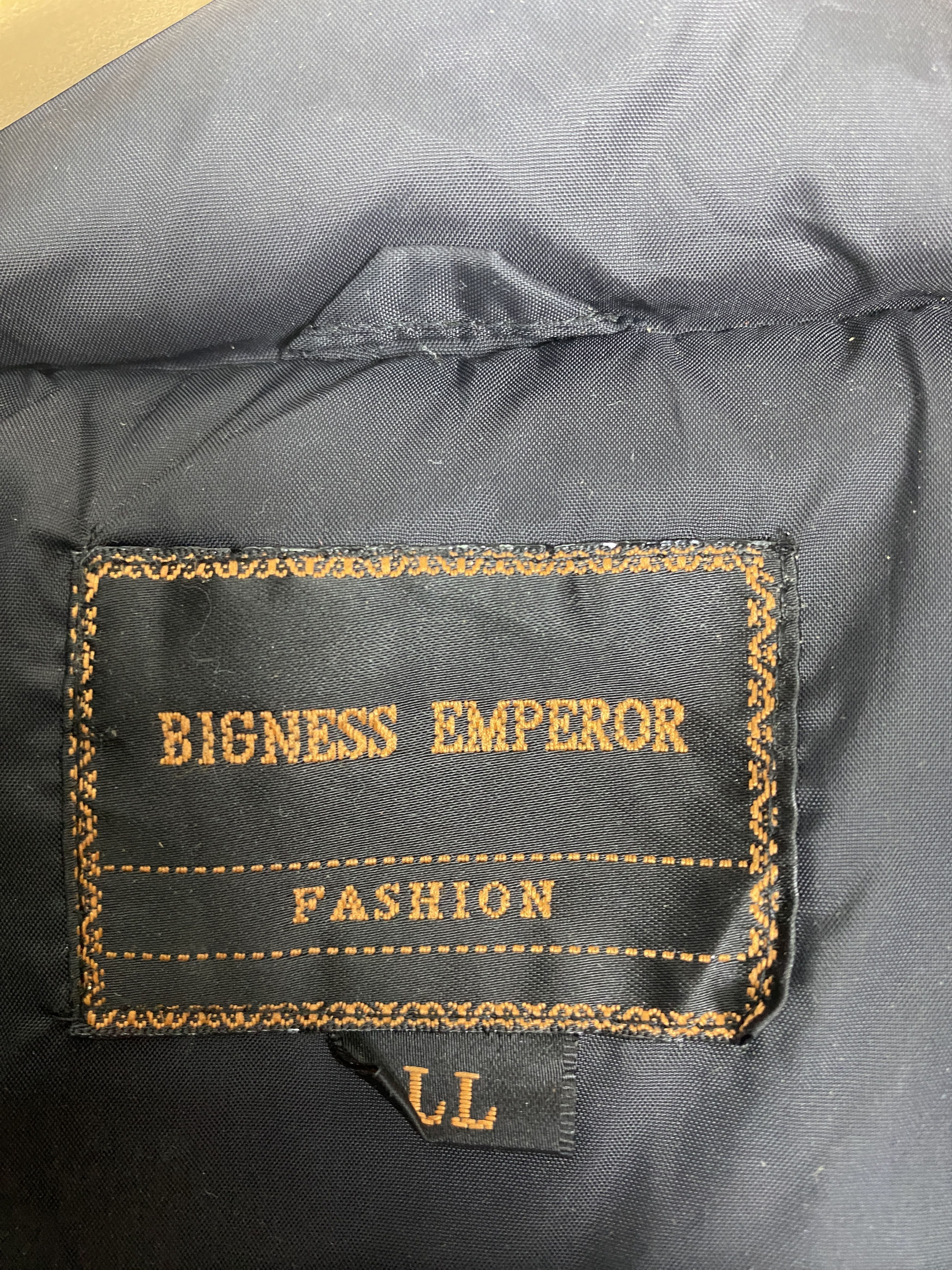 Japanese Brand Vintage Bigness Emperor Puffer Zip Button Vest Size US S / EU 44-46 / 1 - 11 Thumbnail