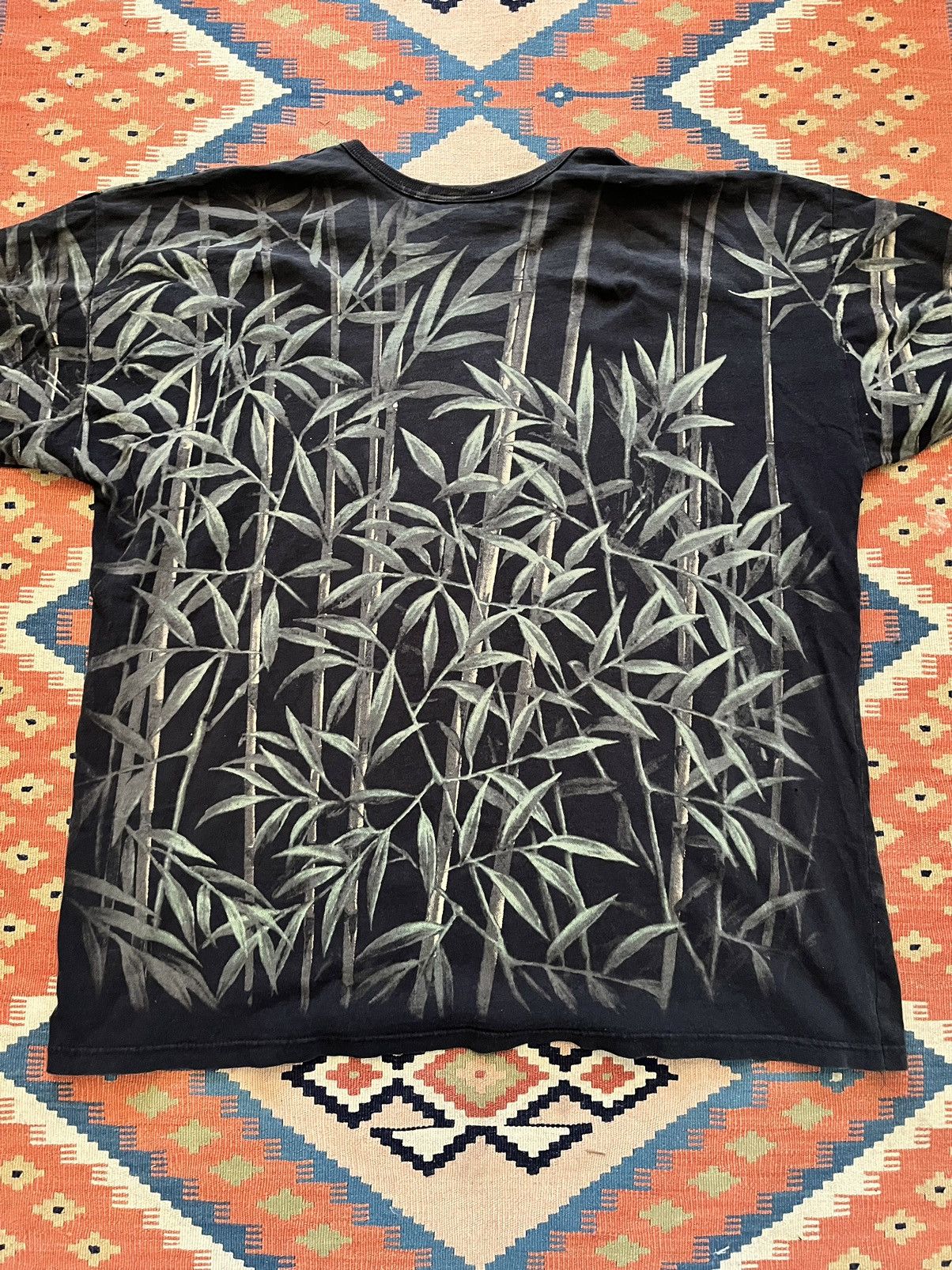 Vintage all over print nature graphic t shirt
