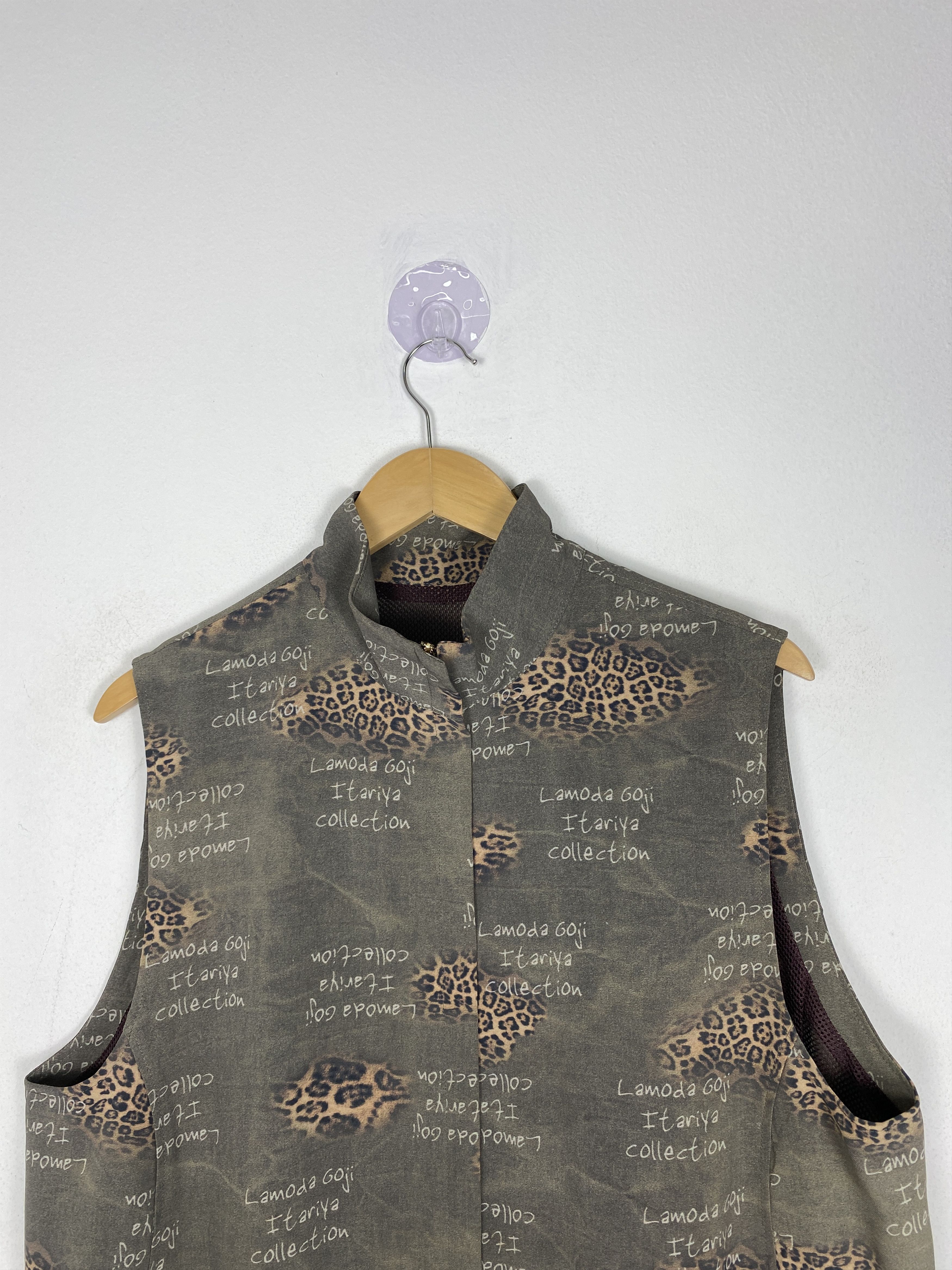 Japanese Brand Vintage Japanese Brand Zip Up Vest Size US S / EU 44-46 / 1 - 2 Thumbnail