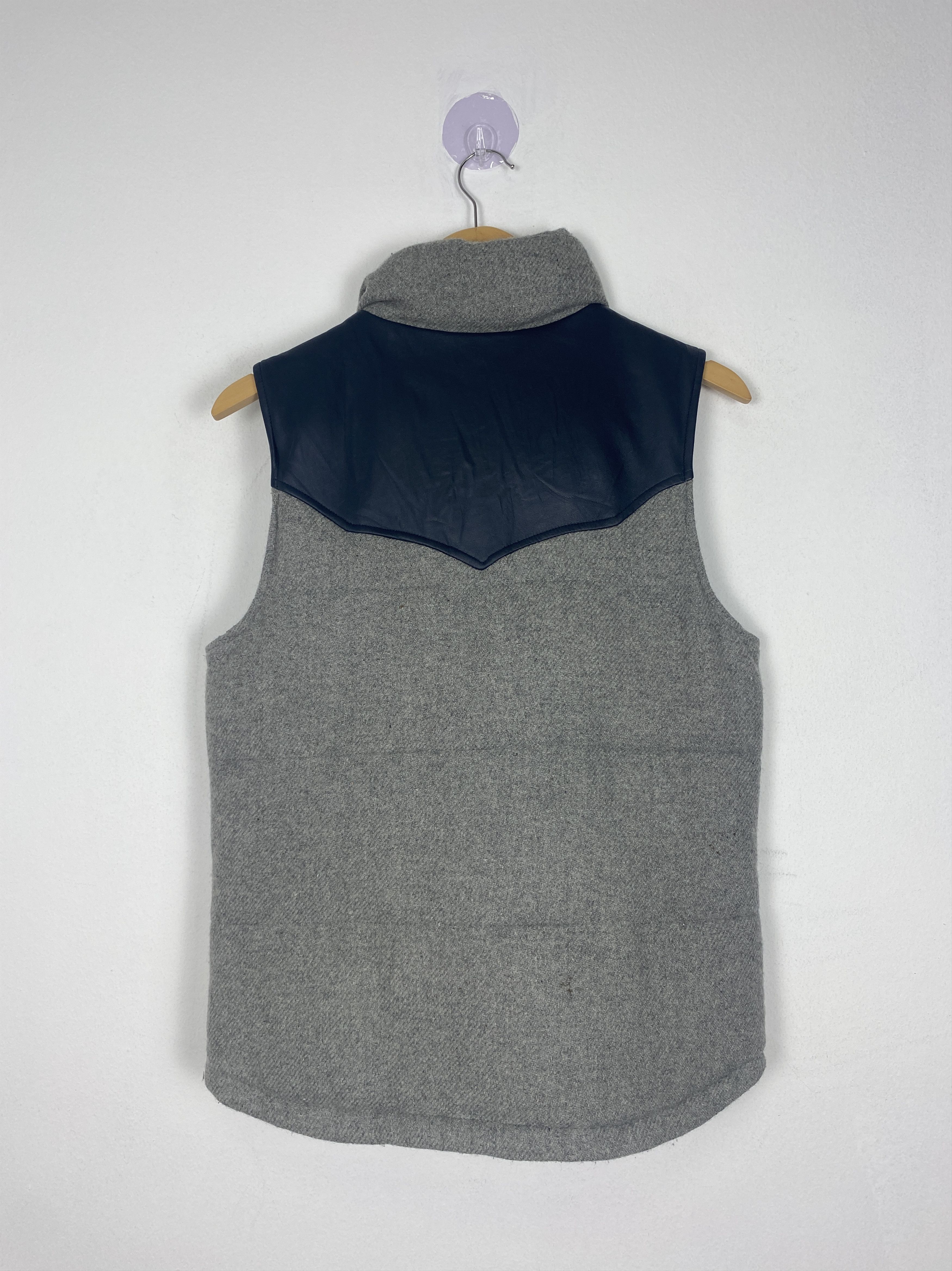 Japanese Brand Vintage Japanese Brand Fleece Button Up Vest Size S / US 4 / IT 40 - 8 Thumbnail