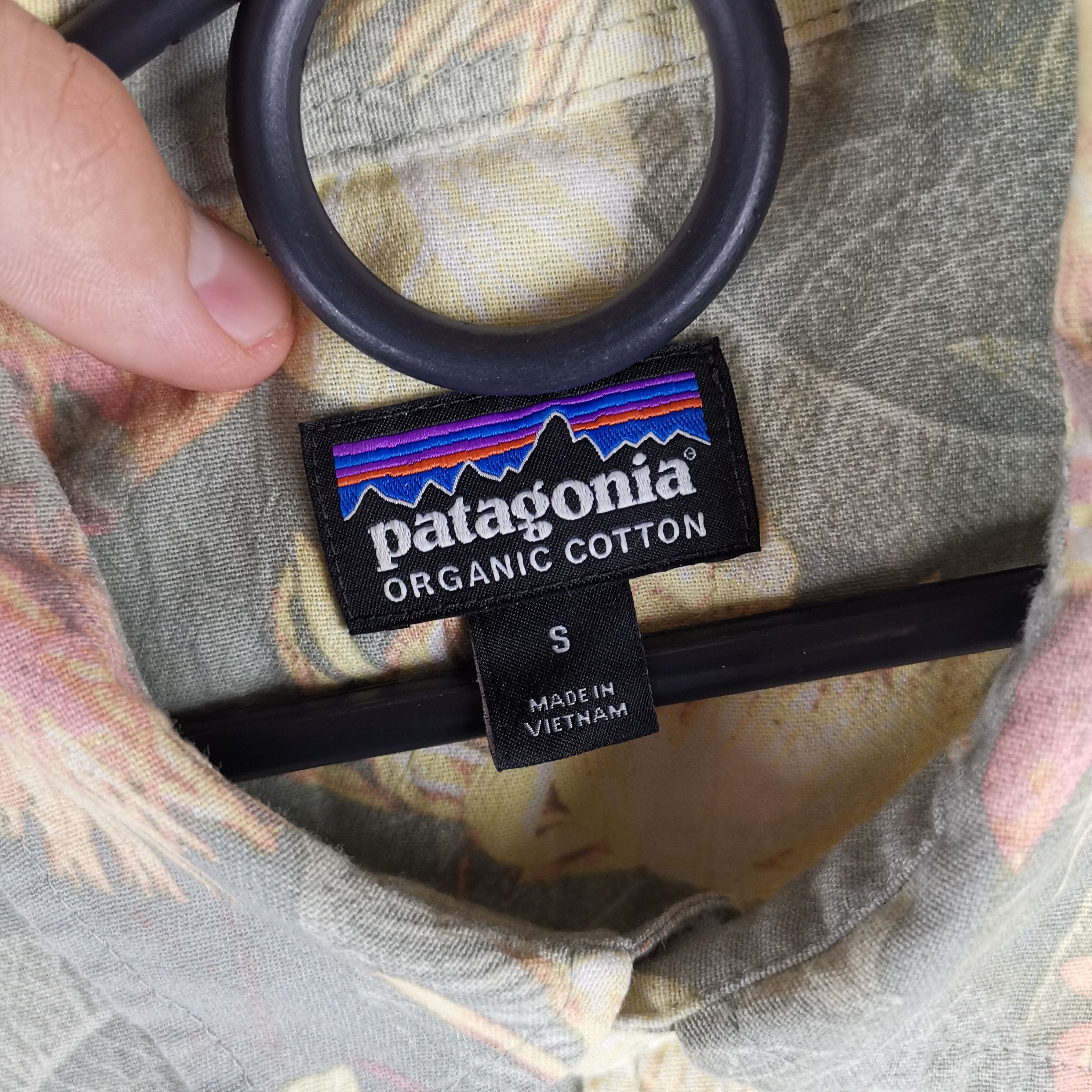Patagonia Patagonia floral flower print short sleeve shirt Size US S / EU 44-46 / 1 - 6 Thumbnail
