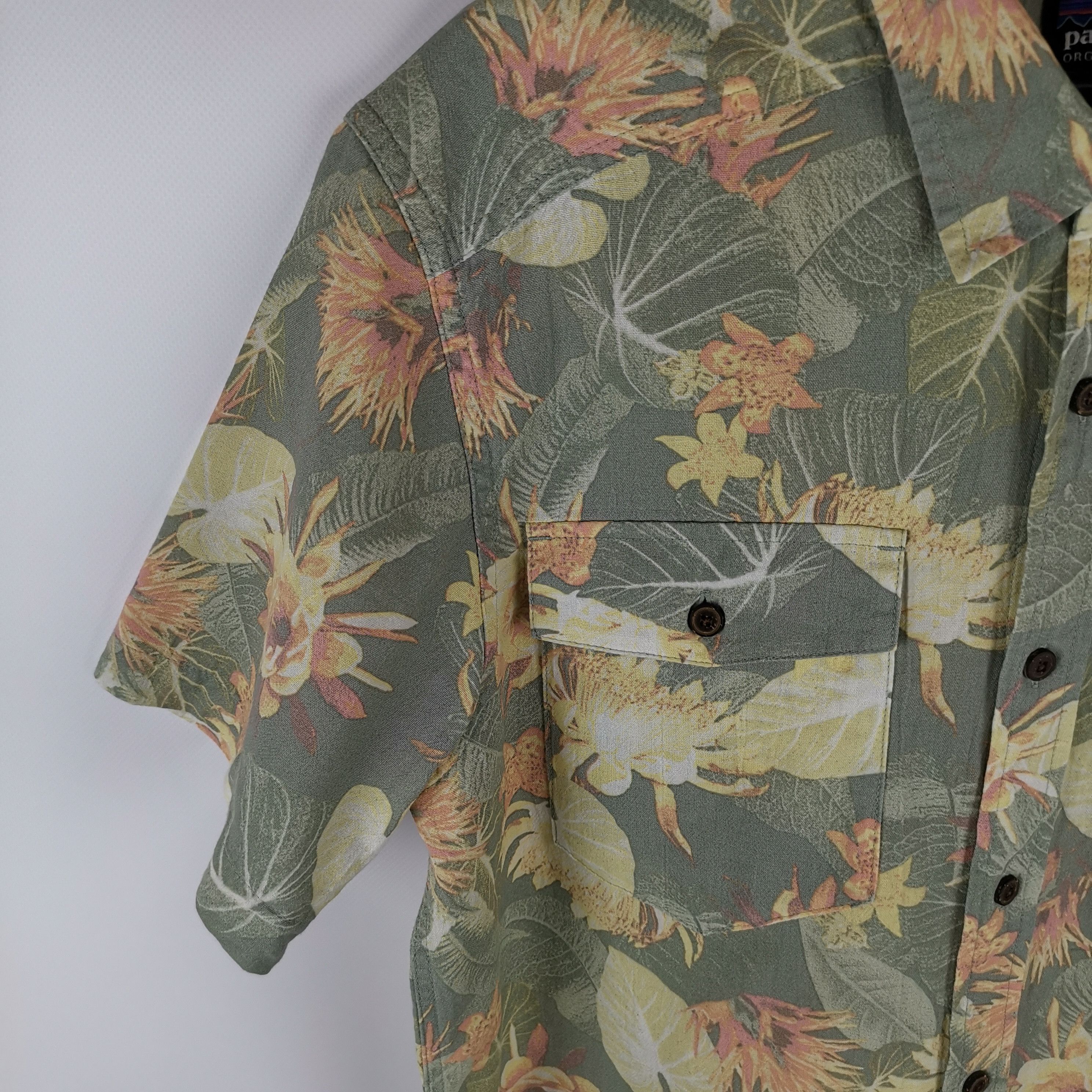 Patagonia Patagonia floral flower print short sleeve shirt Size US S / EU 44-46 / 1 - 4 Thumbnail