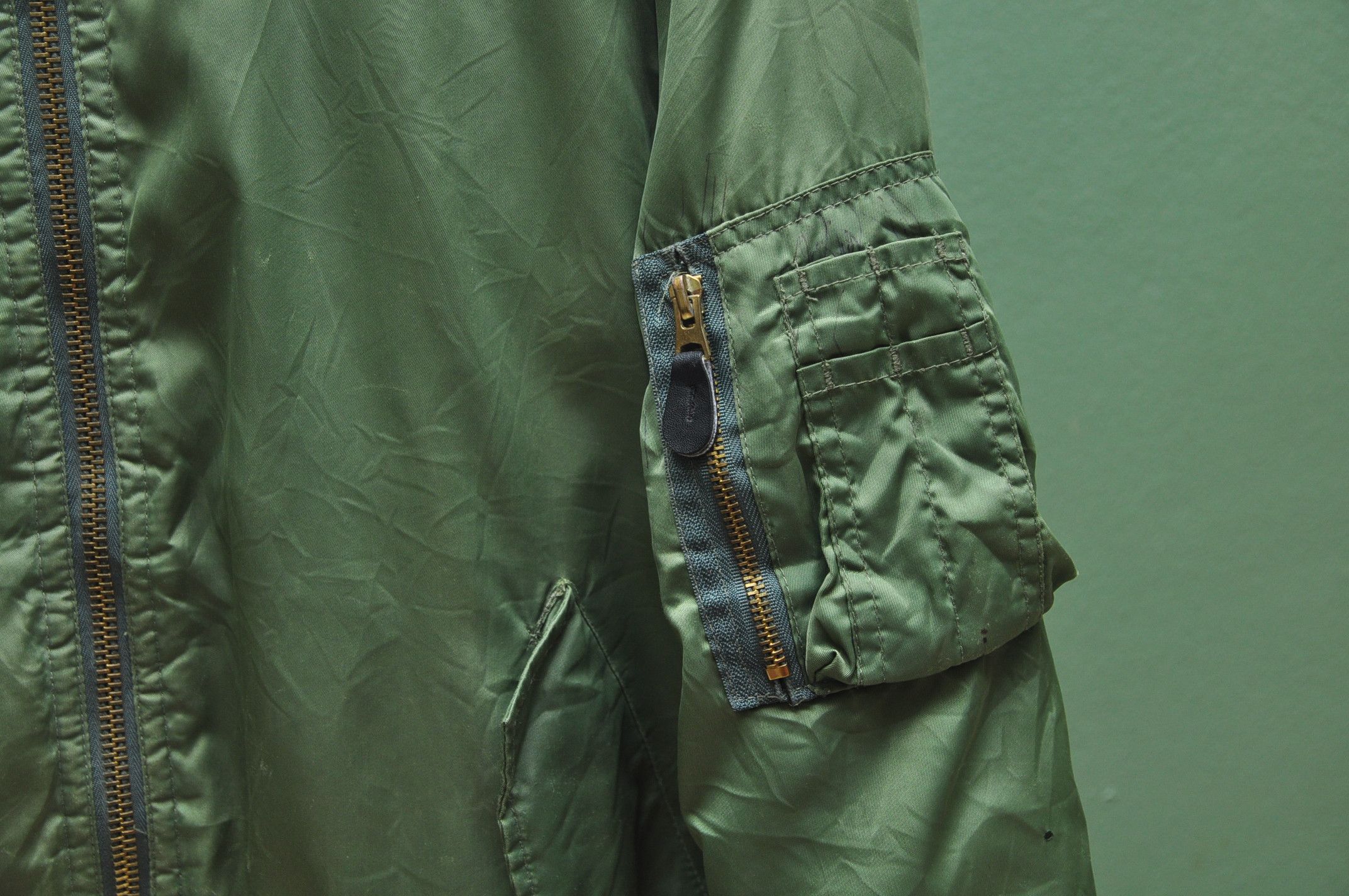 Japanese Brand Nice Flight Jacket Green Army Travis Scott Fashion Style Size US L / EU 52-54 / 3 - 6 Thumbnail
