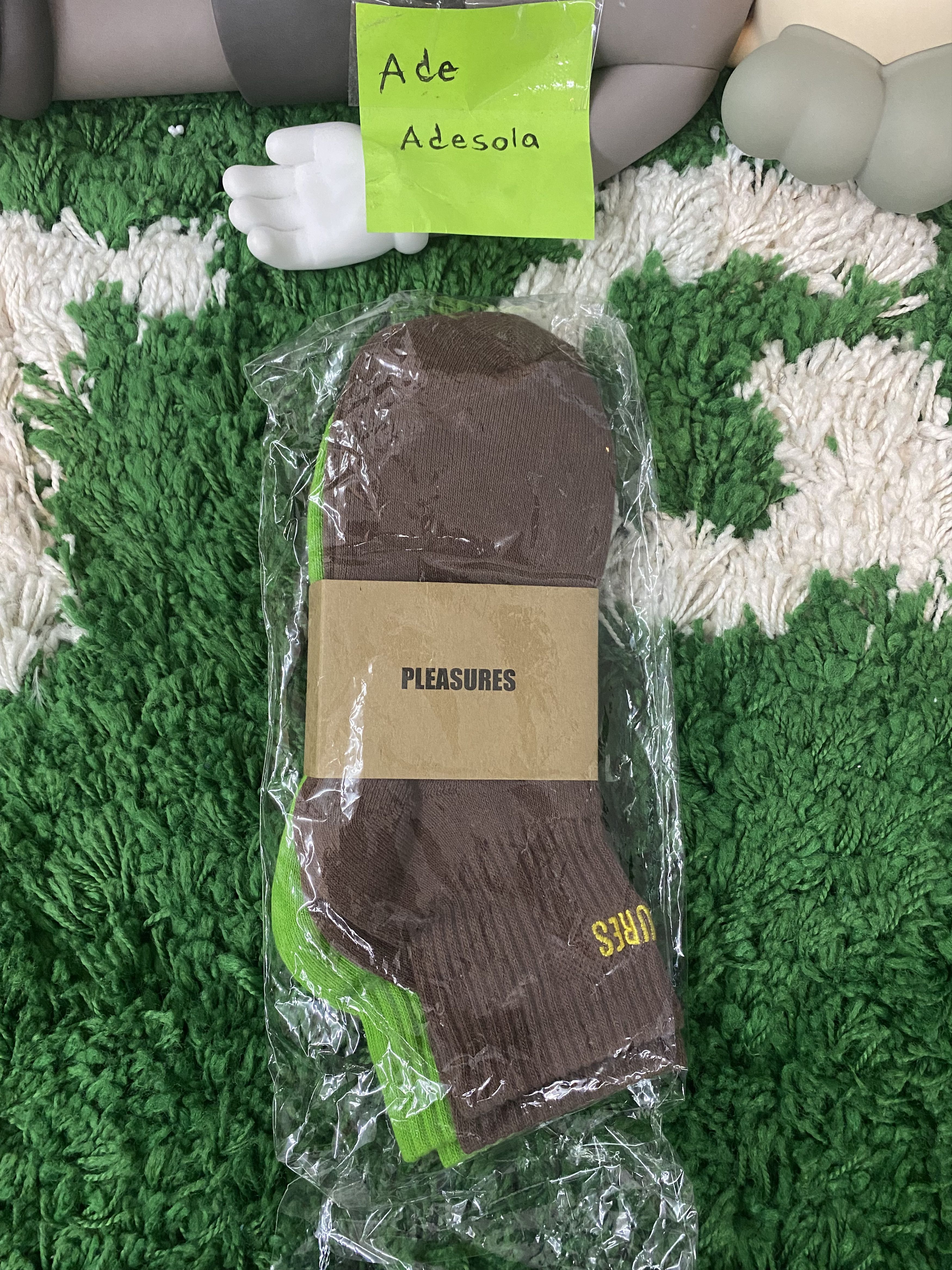 Pleasures SOCKS - 2 PACK (BROWN + GREEN) Size ONE SIZE - 3 Thumbnail