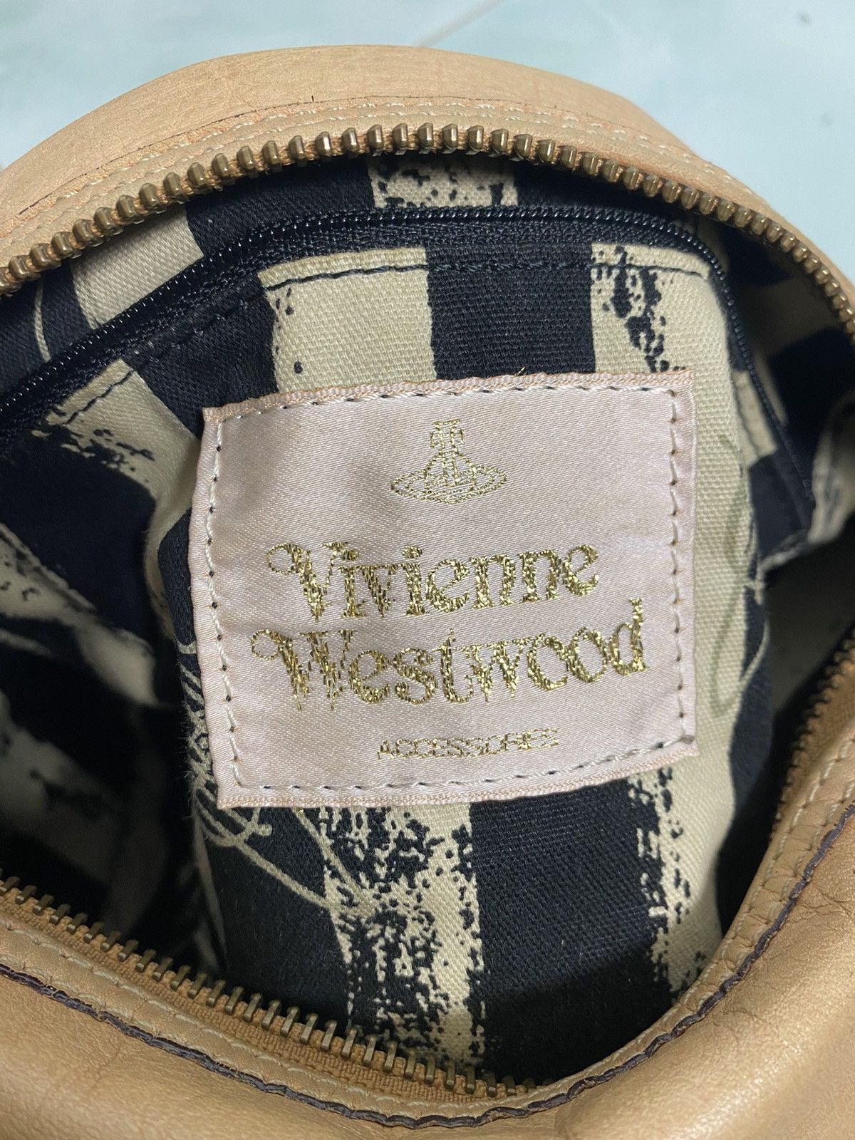 Vintage 💥Last Drop💥Viviene Westwood Leather Bag Orb Logo Size ONE SIZE - 8 Thumbnail