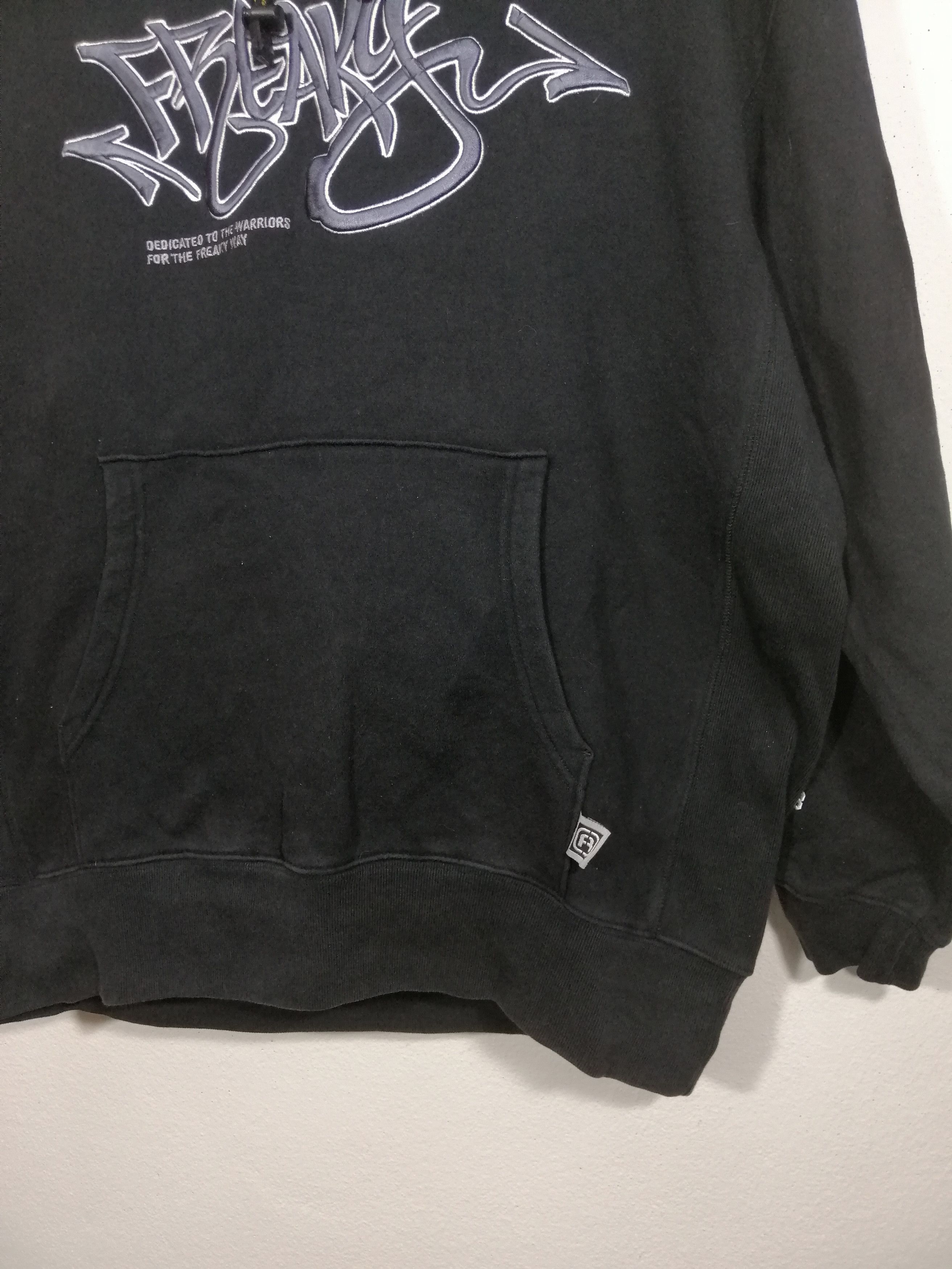 Japanese Brand RARE DESIGN FREAKY HOODIES Size US XL / EU 56 / 4 - 10 Thumbnail