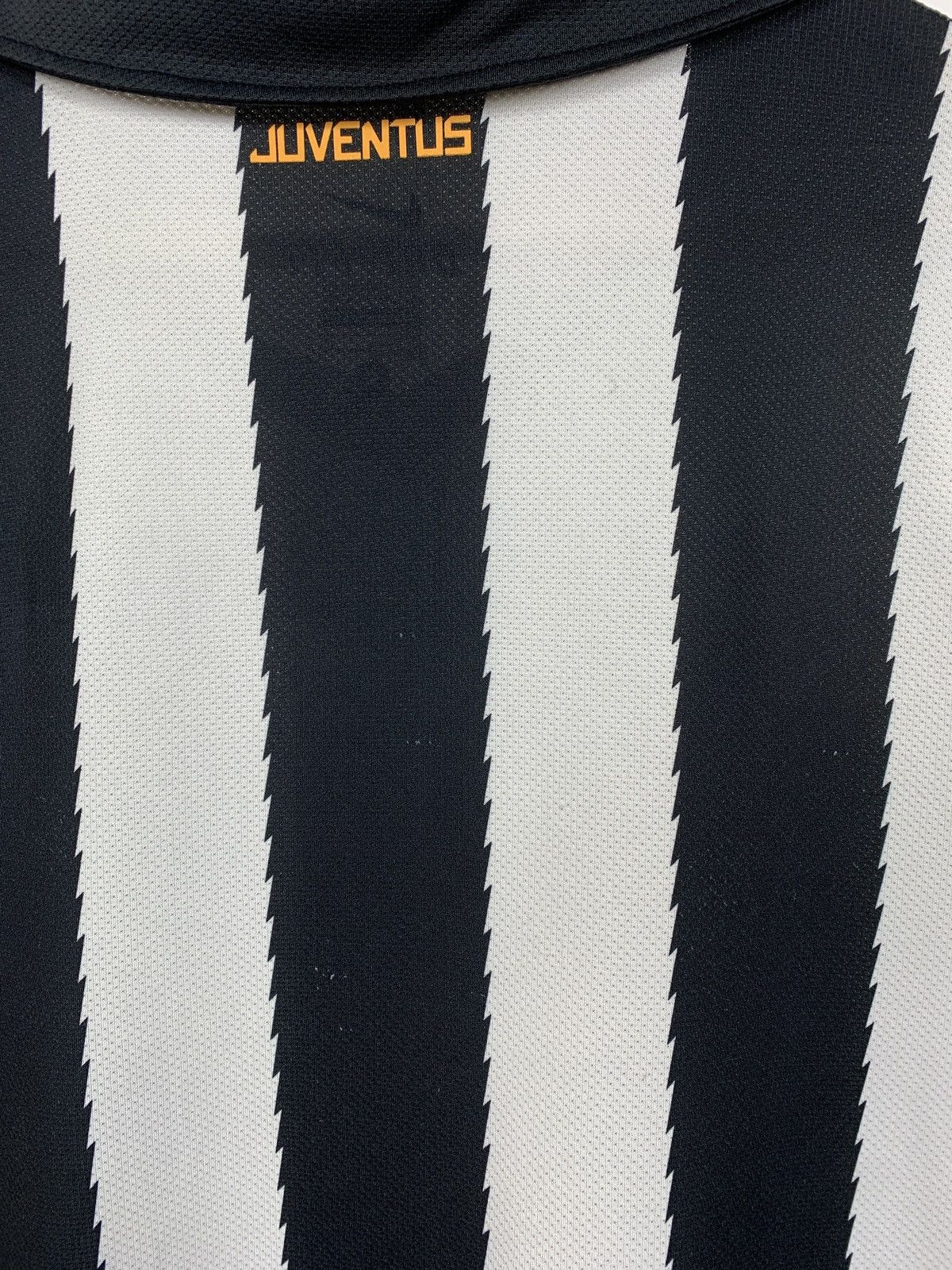 Nike 2010-11 Nike Juventus Home Soccer Jersey Size US S / EU 44-46 / 1 - 17 Thumbnail