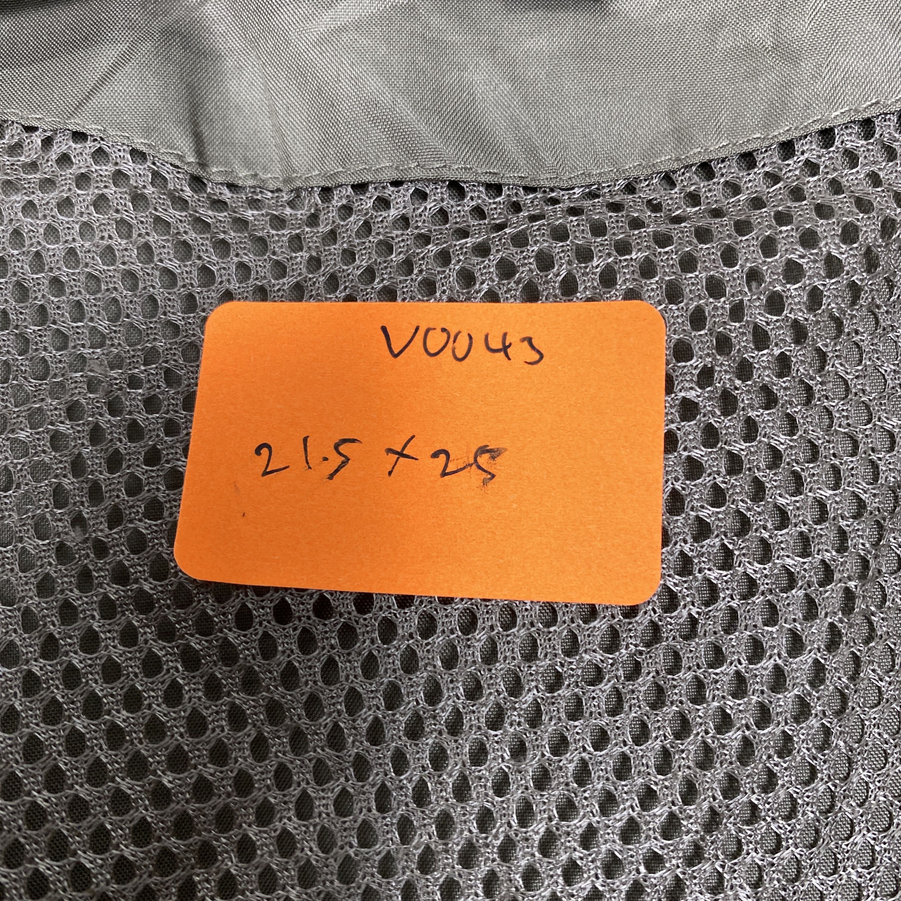 Japanese Brand Vintage Japanese Brand Nylon Vest Size US L / EU 52-54 / 3 - 5 Thumbnail