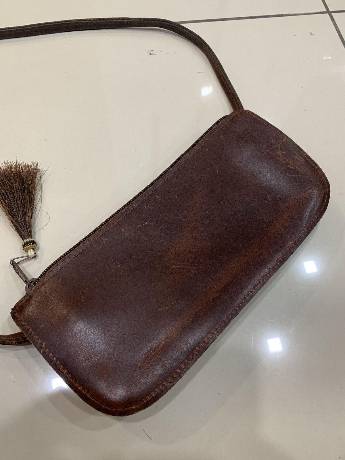 Genuine Leather FULL LEATHER TWO BAR WEST BOX SHOULDER BAG HANDBAG RARE Size ONE SIZE - 7 Thumbnail