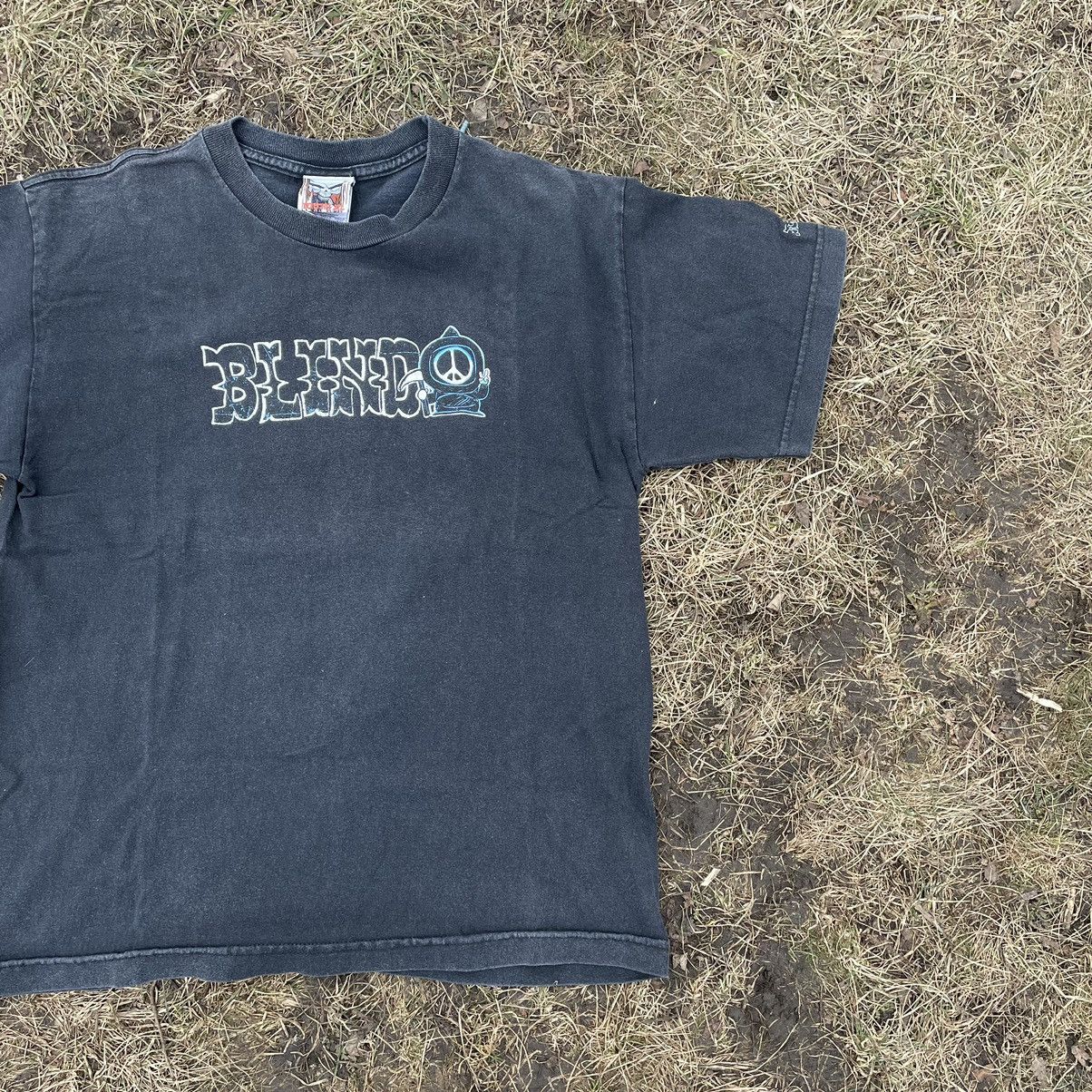 Vintage Vintage 90s Blind Skeleton Graphic Tee Sun Faded Grunge S Size US S / EU 44-46 / 1 - 2 Thumbnail