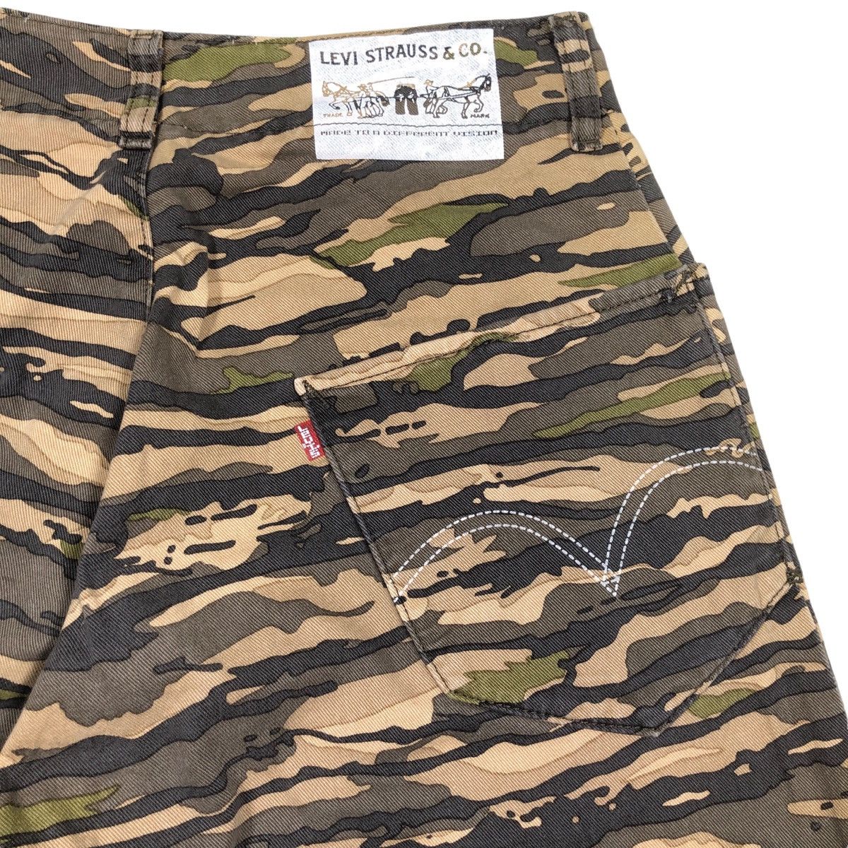 Comme des Garcons AD2003 Comme des Garçons x Junya Watanabe x Levis Tiger Camo Size US 29 - 12 Thumbnail