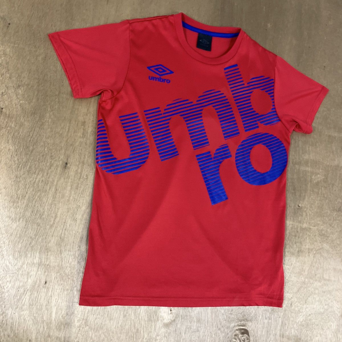 Descente UMBRO DESCENTE Spellout Big Logo Training Soccer Jersey Tee Size US S / EU 44-46 / 1 - 5 Thumbnail