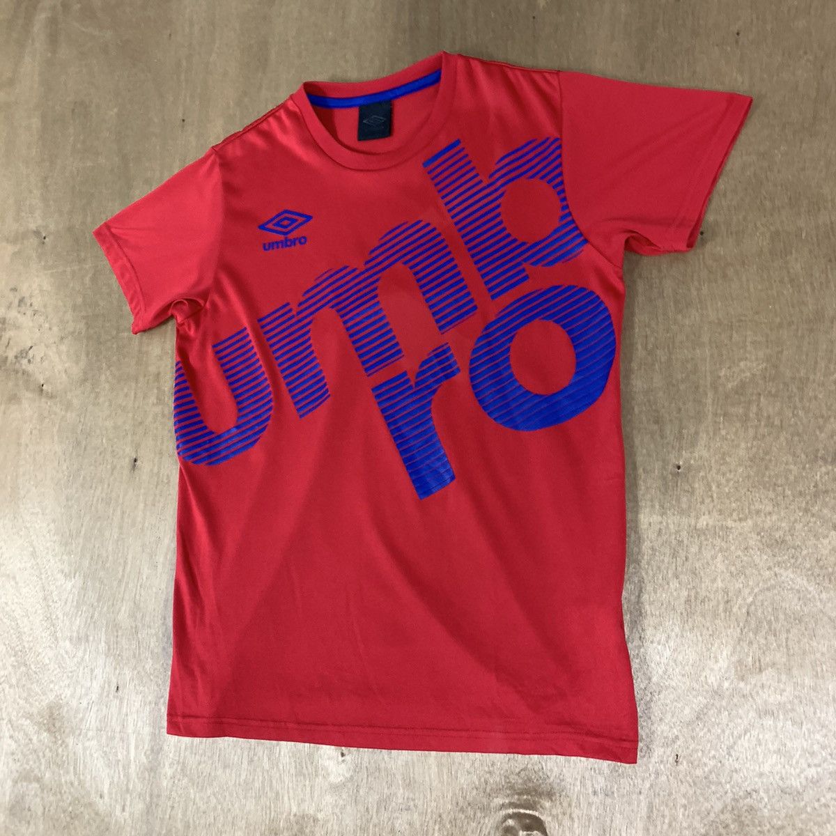 Descente UMBRO DESCENTE Spellout Big Logo Training Soccer Jersey Tee Size US S / EU 44-46 / 1 - 6 Thumbnail