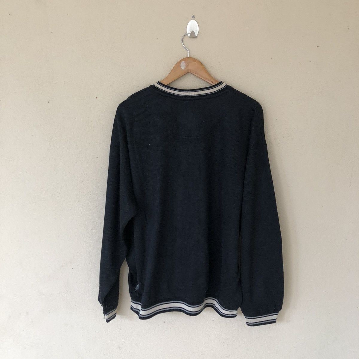 Japanese Brand VINTAGE SWEATSHIRT BEAR SMALL LOGO Size US L / EU 52-54 / 3 - 5 Thumbnail