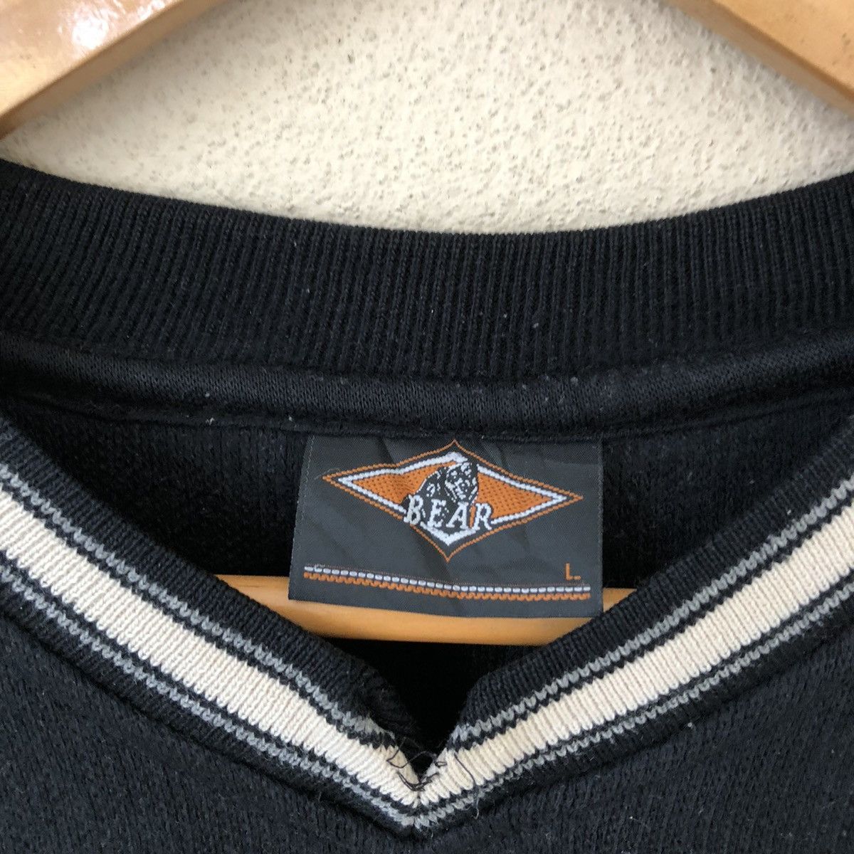Japanese Brand VINTAGE SWEATSHIRT BEAR SMALL LOGO Size US L / EU 52-54 / 3 - 6 Thumbnail