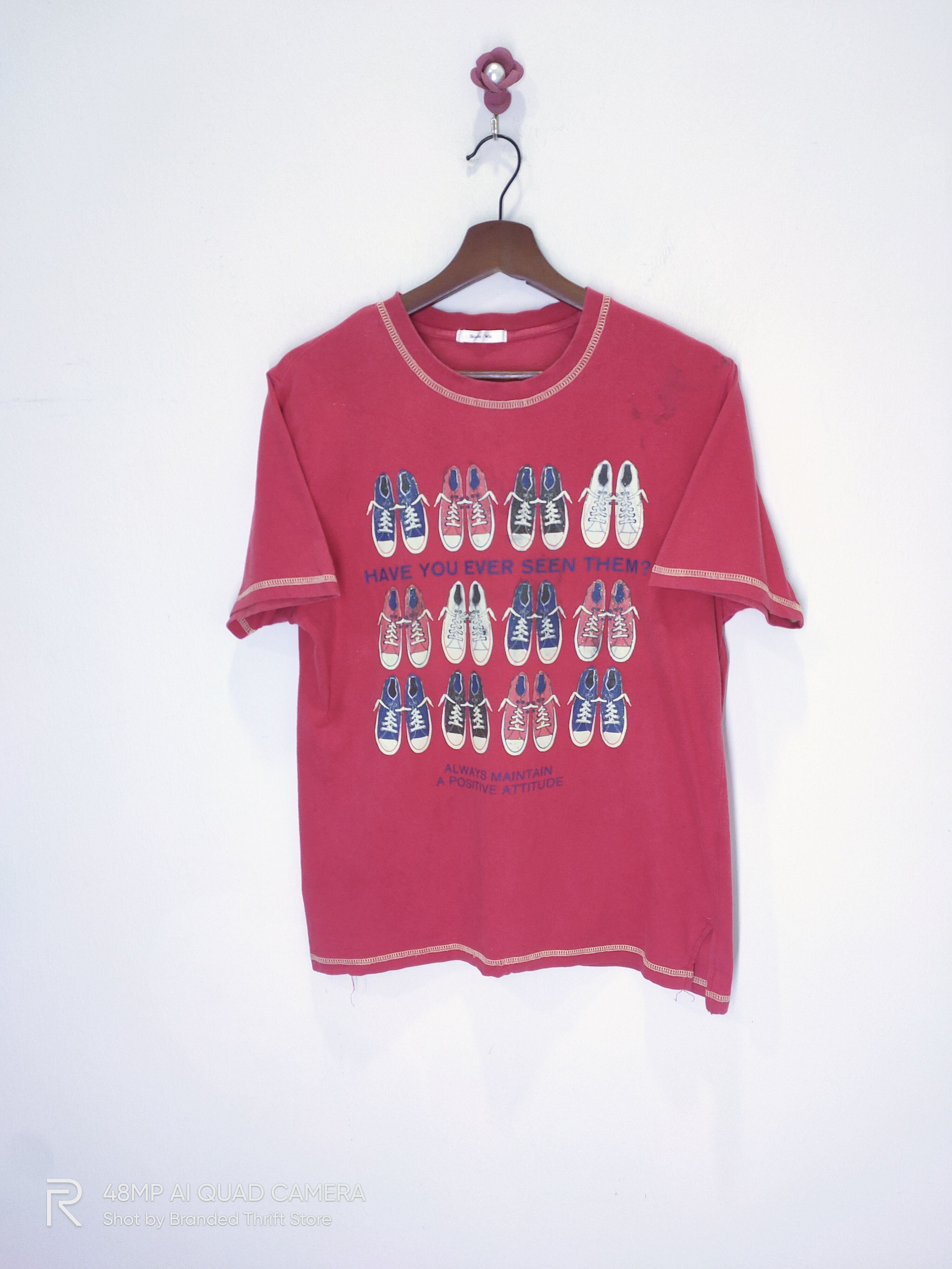 Vintage SKUALE WIS Big Logo Sneakers Graphic Printed Streetwear Tee Size US M / EU 48-50 / 2 - 1 Thumbnail