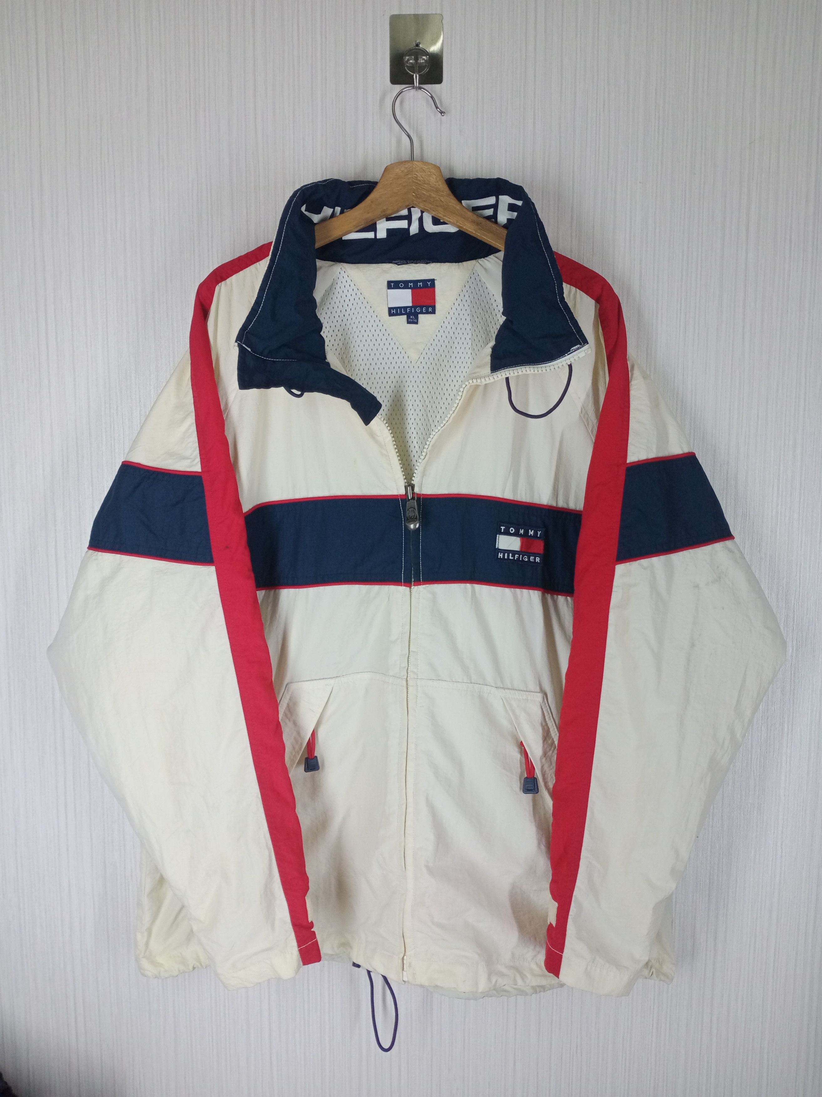 Tommy Hilfiger Rare Vintage Tommy Hilfiger Jacket Size US XL / EU 56 / 4 - 1 Thumbnail