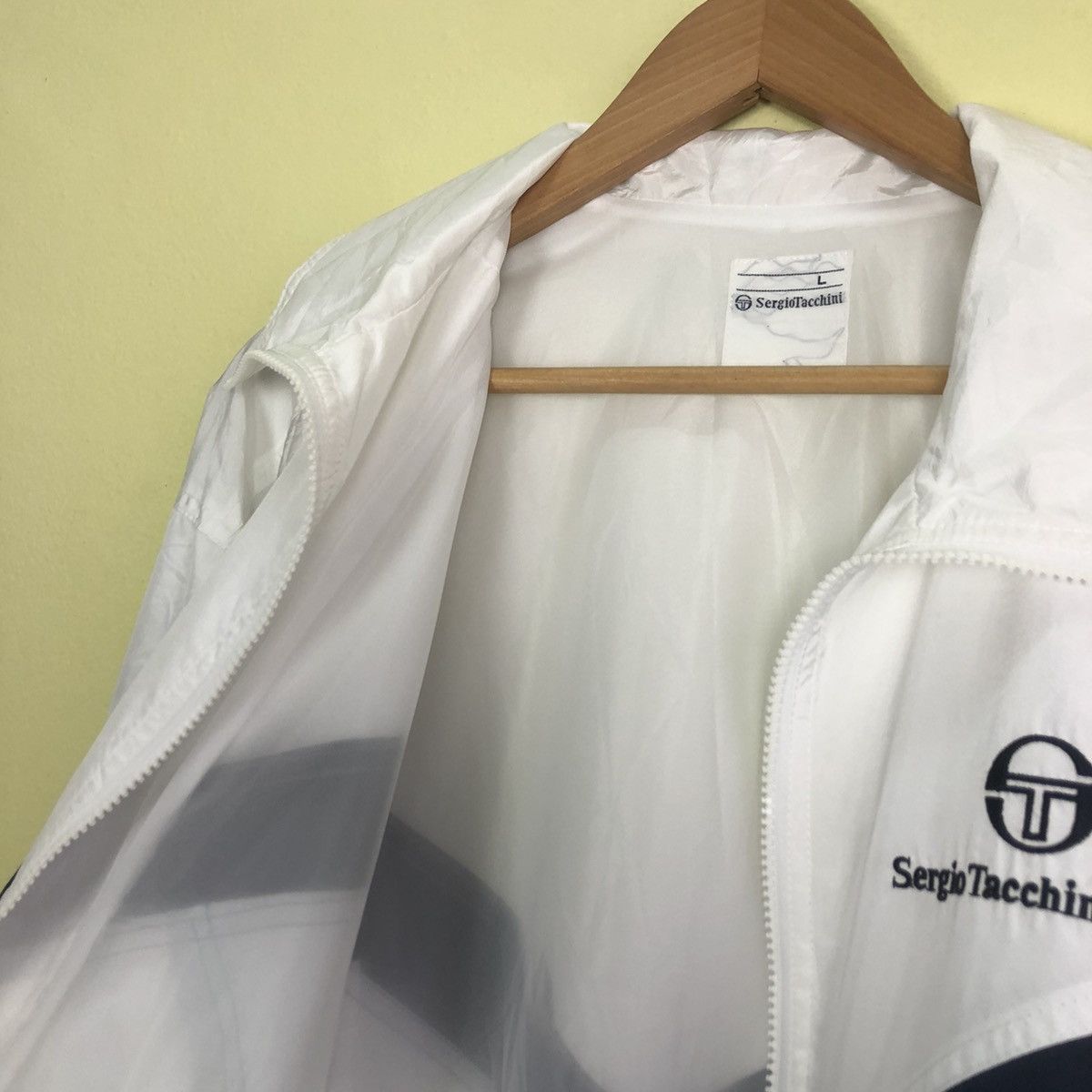 Sergio Tacchini Vintage Sergio Tacchini 90' Design Size US L / EU 52-54 / 3 - 11 Thumbnail