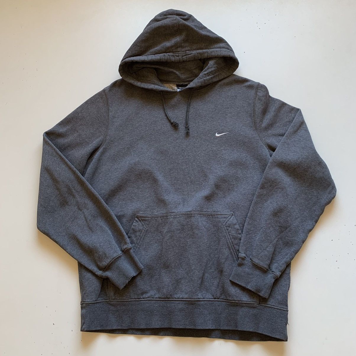 Nike Vintage 2000s Nike Embroidered Swoosh Pullover Hoodie Large Size US L / EU 52-54 / 3 - 1 Thumbnail