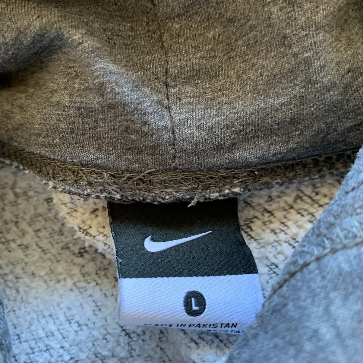 Nike Vintage 2000s Nike Embroidered Swoosh Pullover Hoodie Large Size US L / EU 52-54 / 3 - 3 Thumbnail