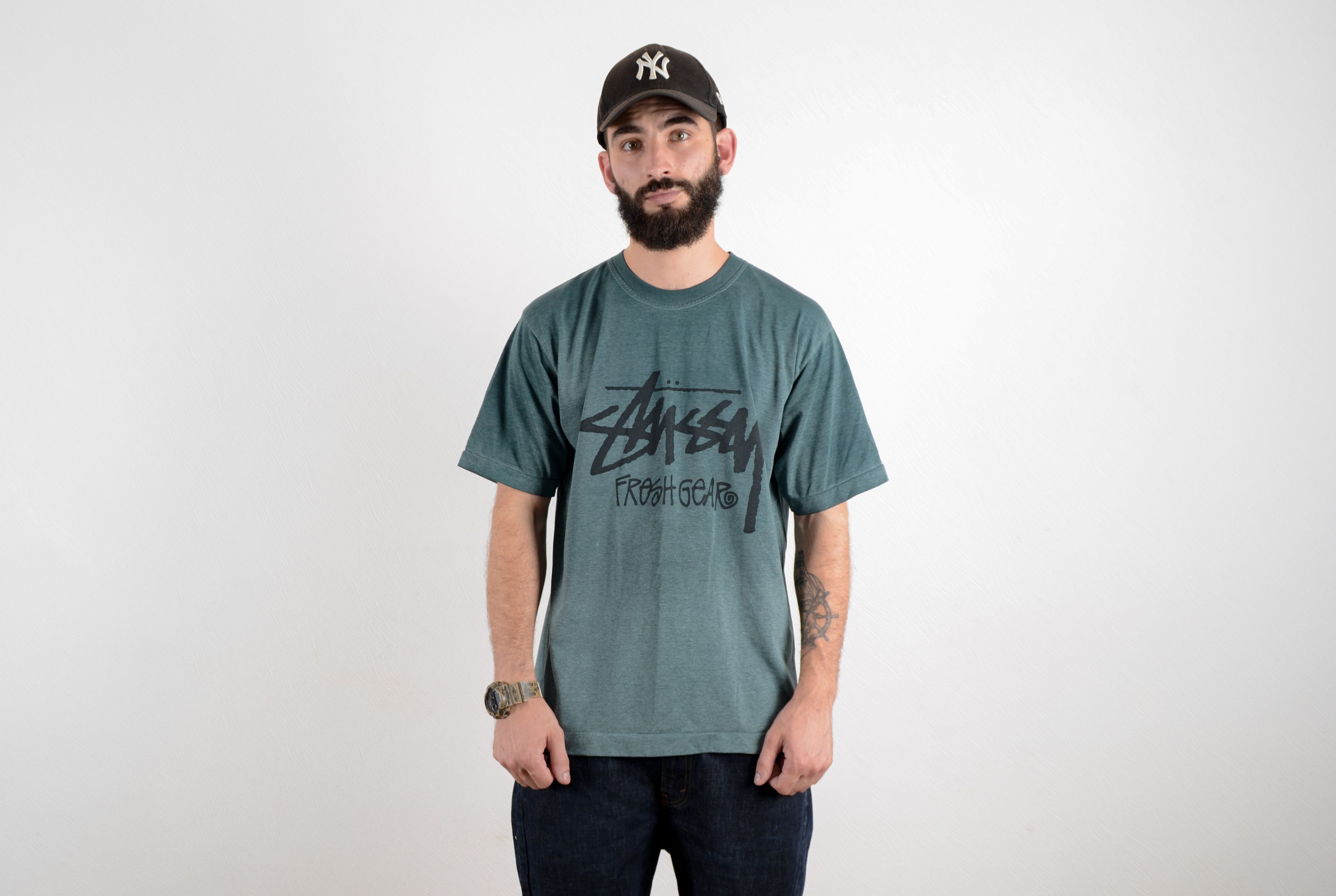 Stussy VERY RARE Vintage Stussy Distressed Worn Fresh Gear T Shirt Size US L / EU 52-54 / 3 - 1 Thumbnail