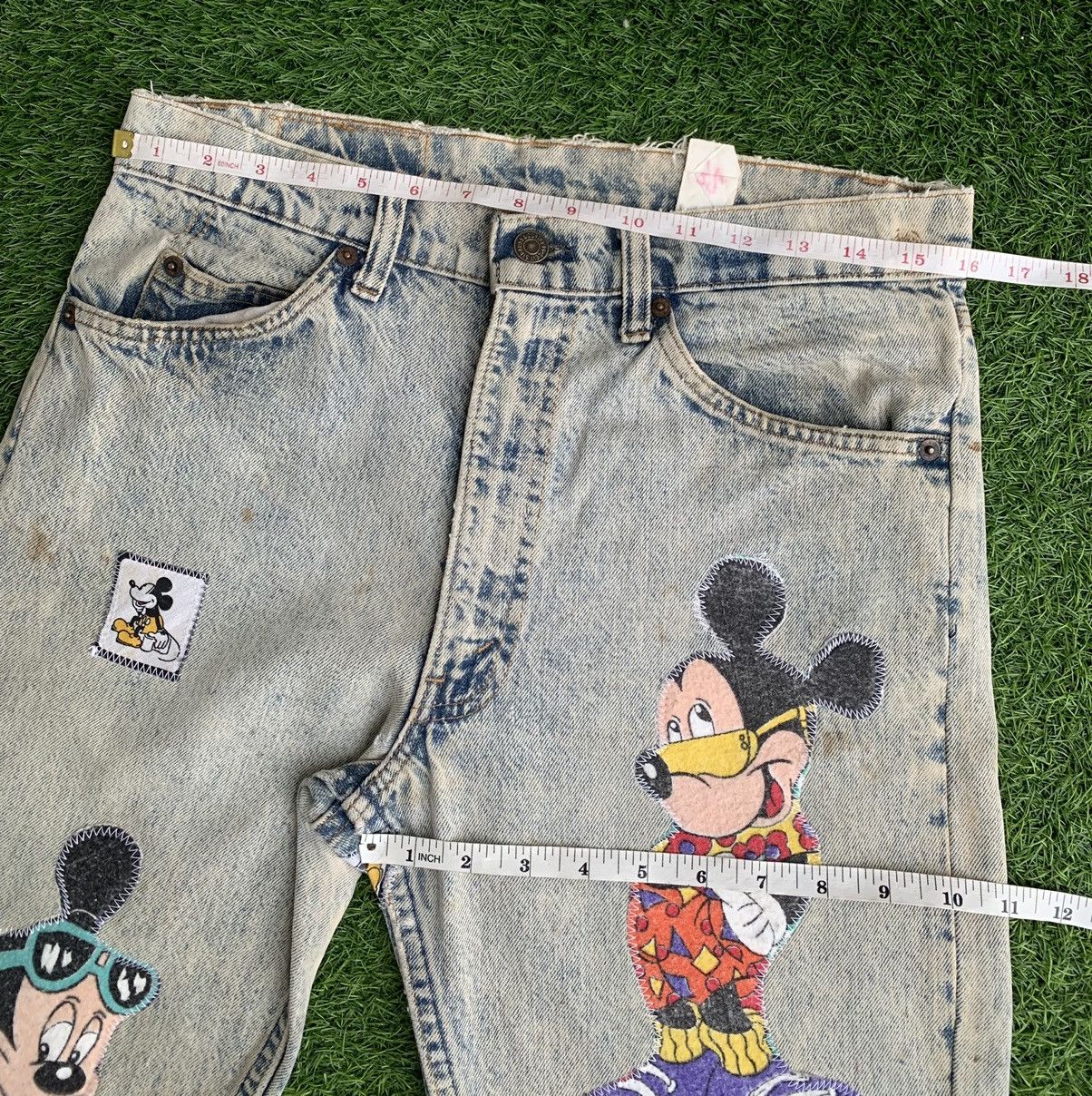 Levi's × Levi's Vintage Clothing × Too Cute Guetta Bros. Vintage Levis Too Cute Micky Mouse Patches Distressed Jeans Size US 31 - 11 Thumbnail