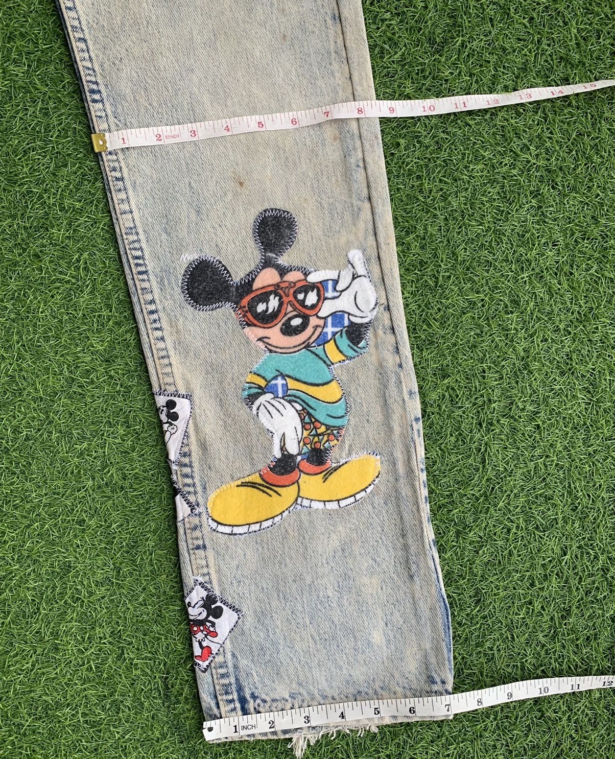 Levi's × Levi's Vintage Clothing × Too Cute Guetta Bros. Vintage Levis Too Cute Micky Mouse Patches Distressed Jeans Size US 31 - 14 Thumbnail