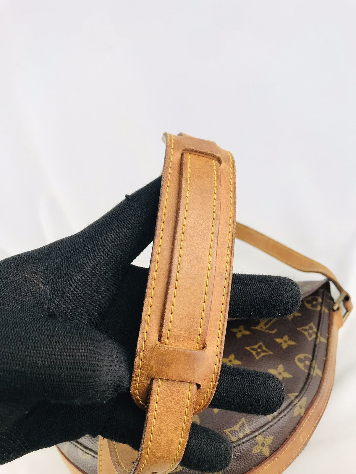 Louis Vuitton 🔥Rare🔥Louis Vuitton Chantilly Shoulderbag Size ONE SIZE - 18 Thumbnail