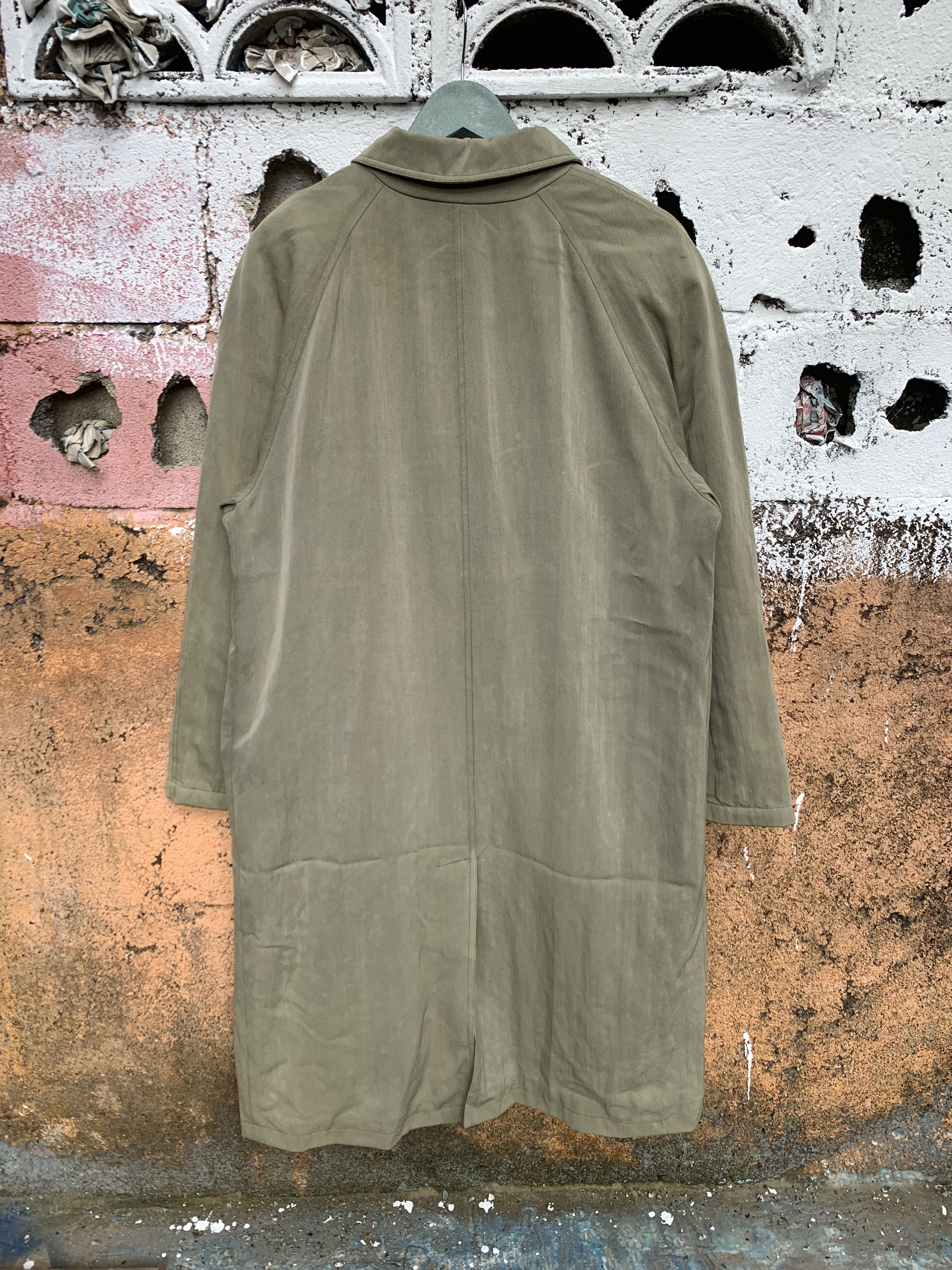 Designer × Salvatore Ferragamo × Vintage Vintage Salvatore Ferragamo Trench Coat Size US M / EU 48-50 / 2 - 2 Thumbnail