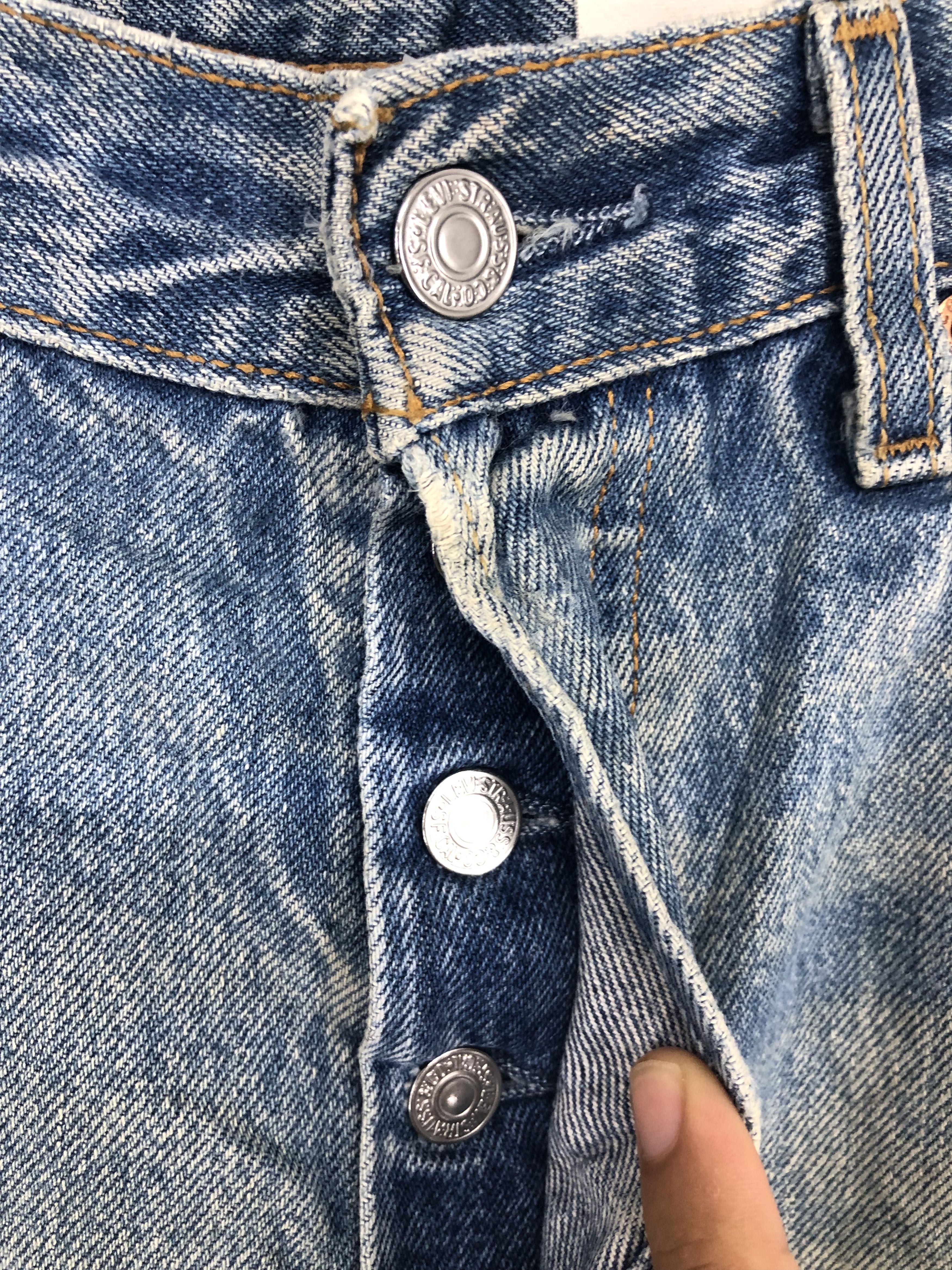 Levi's Vintage 90s Levis 501xx Distressed Ripped Jeans 32x32 Size US 32 / EU 48 - 6 Thumbnail