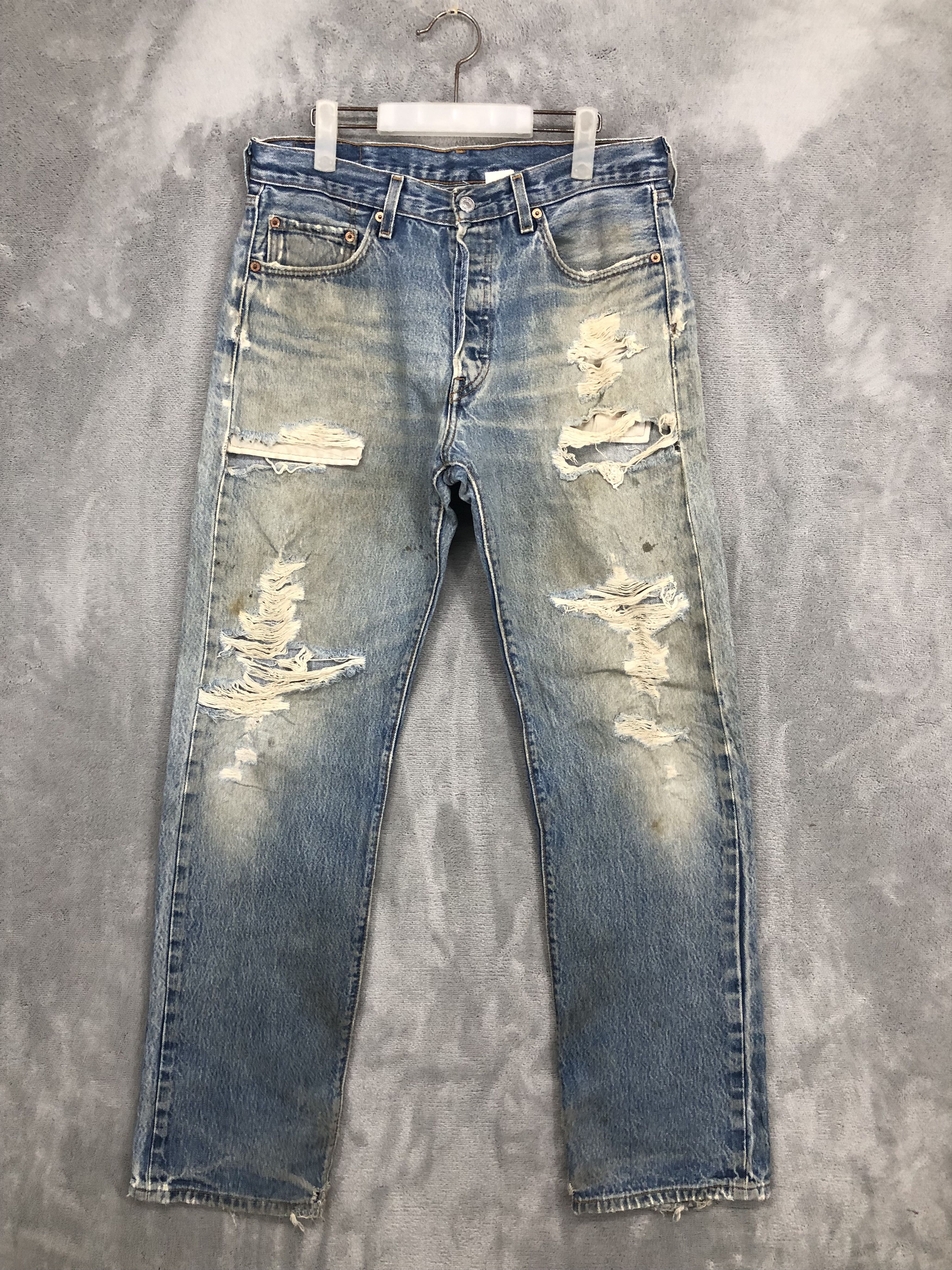 Levi's Vintage 90s Levis 501xx Distressed Ripped Jeans 32x32 Size US 32 / EU 48 - 1 Thumbnail