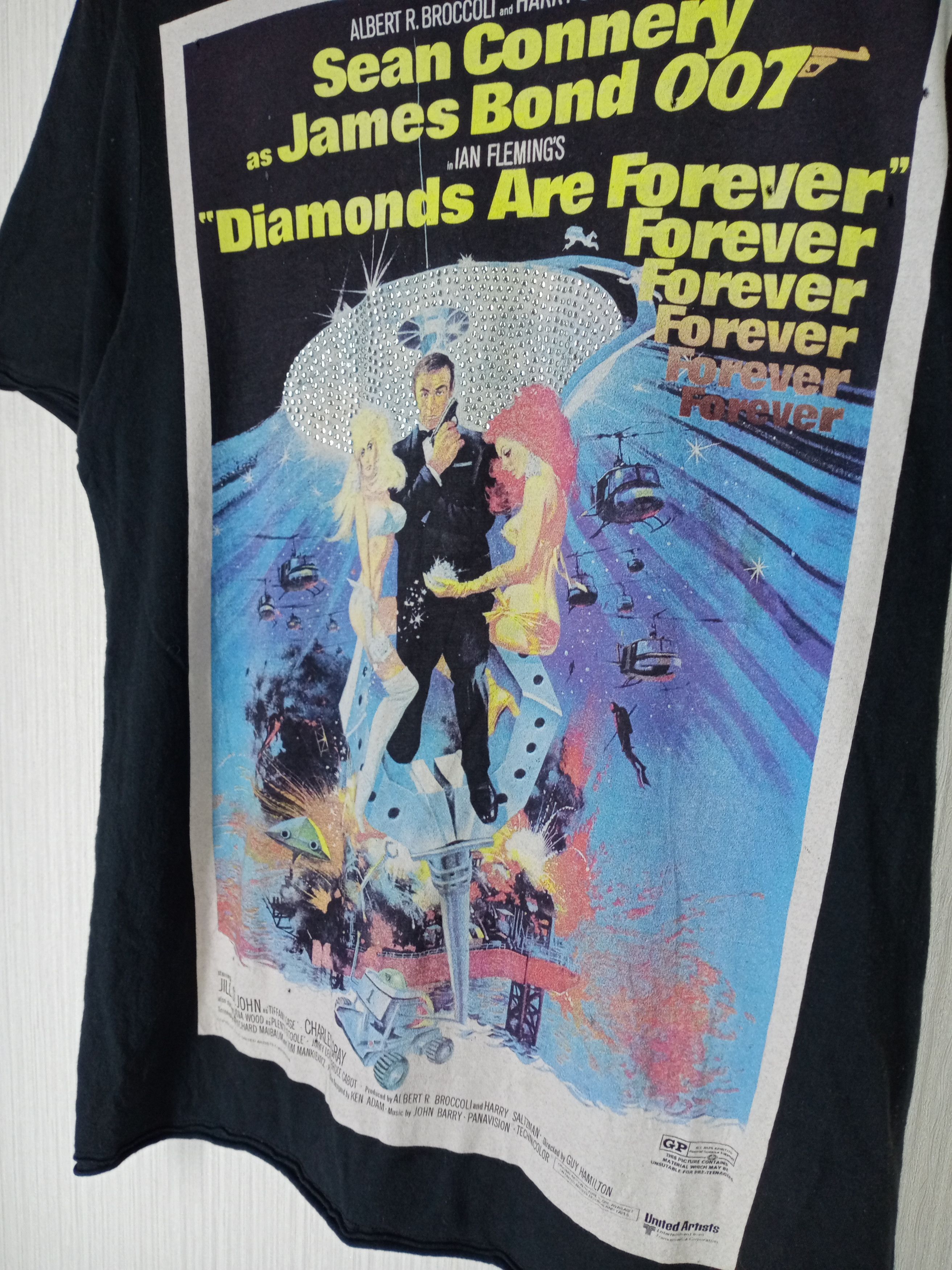 Vintage JAMES BOND 007 MOVIE TSHIRT Size US L / EU 52-54 / 3 - 4 Thumbnail