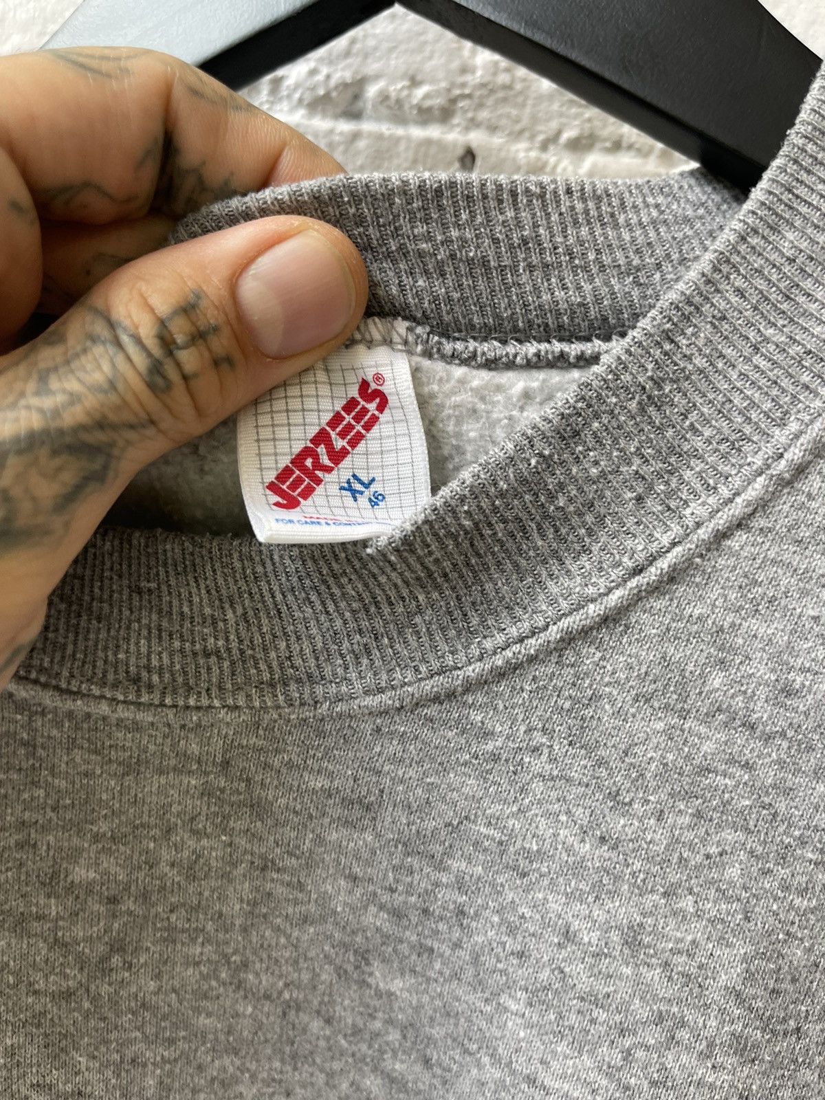 Vintage Vintage 90s GUN SHOT GLOCK Bullet Holes Detroit Sweater 4G Size US XL / EU 56 / 4 - 3 Thumbnail