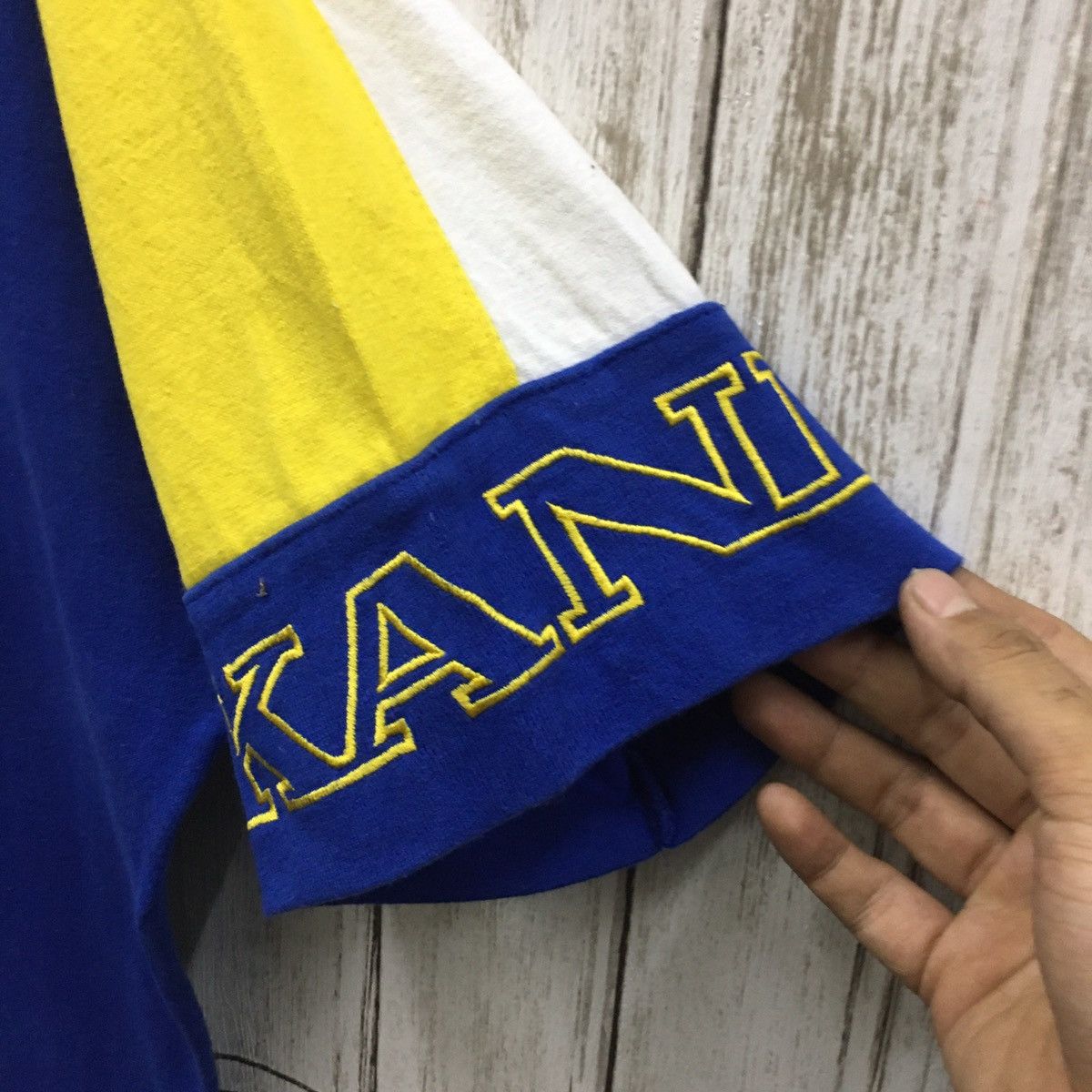 Karl Kani Rare Karl Kani Sport All Logo&Spellout Embroidery Vneck Tee Size US XL / EU 56 / 4 - 5 Thumbnail