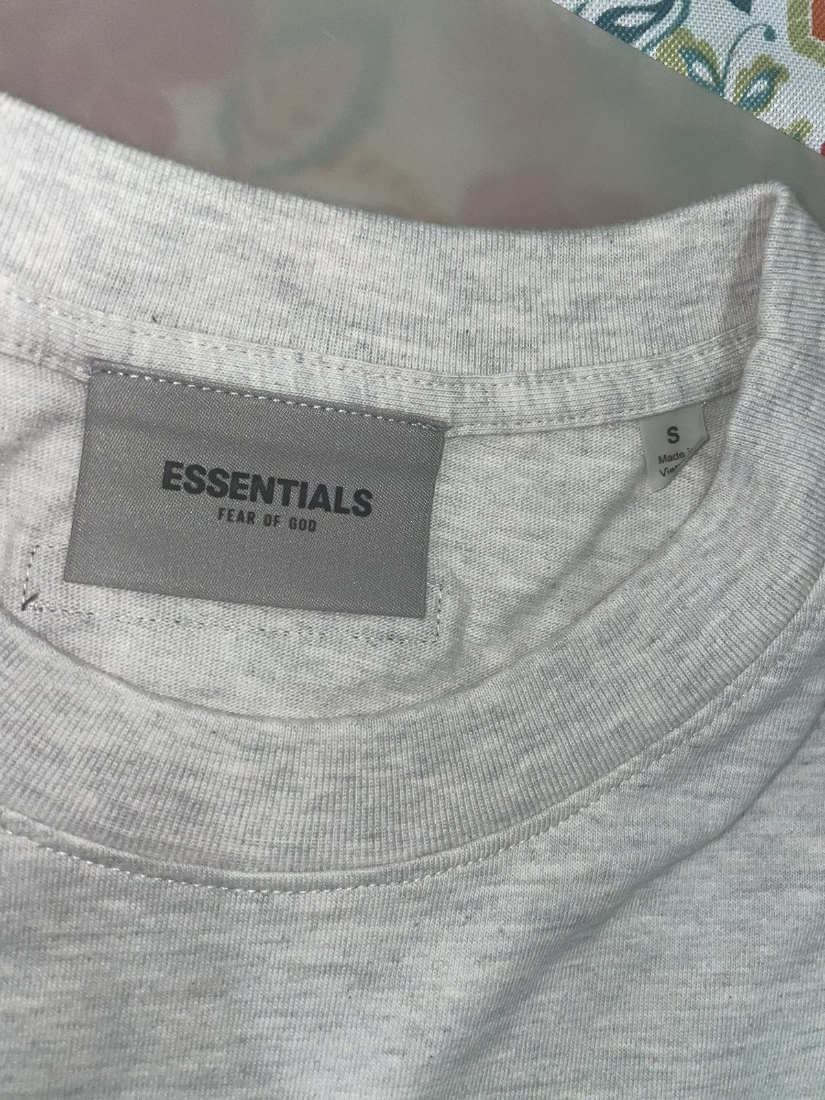 Essentials × FOG × Fear of God Fear of God Essentials Light Oatmeal T-Shirt Size US S / EU 44-46 / 1 - 4 Thumbnail
