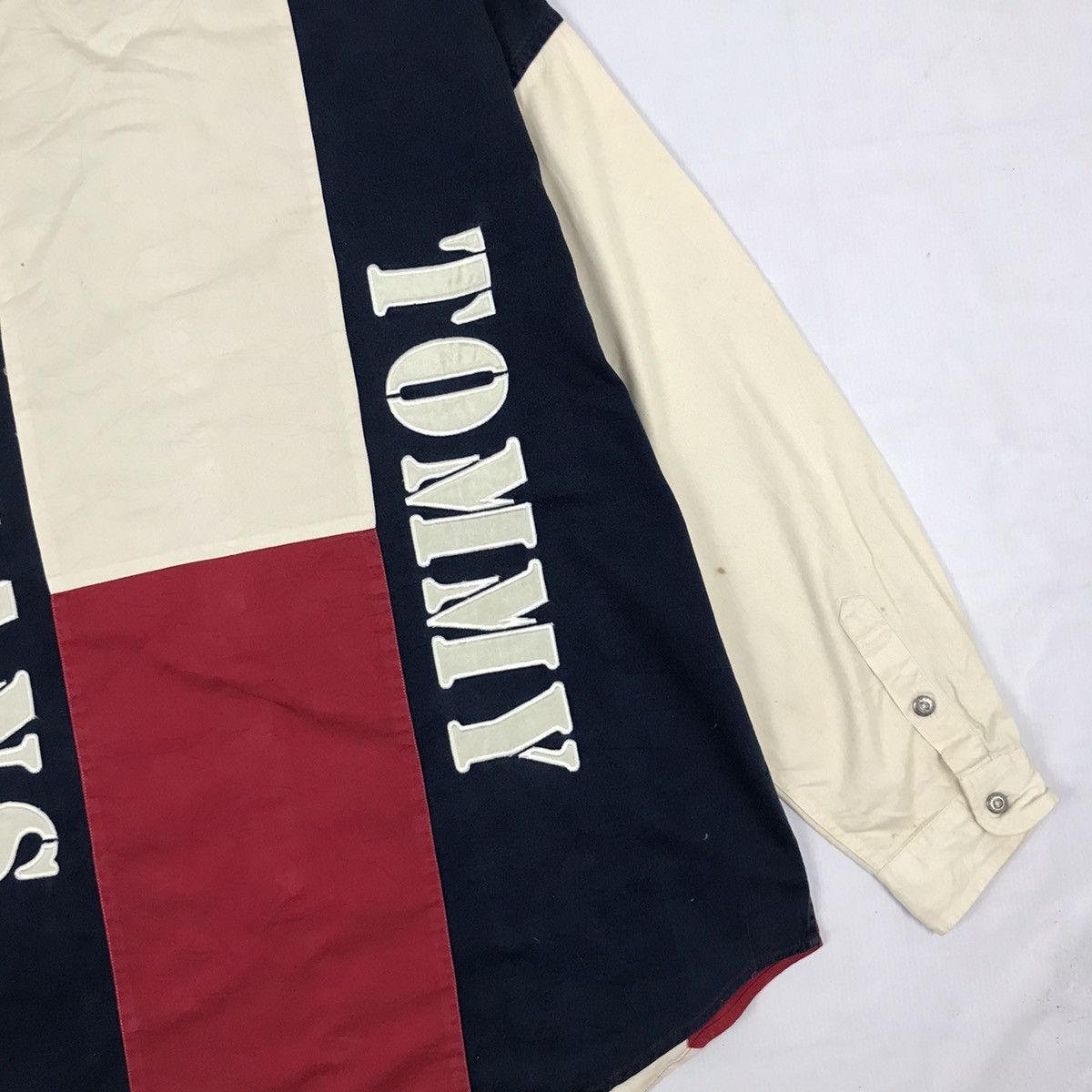 Tommy Hilfiger × Tommy Jeans × Vintage Vintage Tommy Hilfiger American Flag Shirt Size US XL / EU 56 / 4 - 4 Thumbnail
